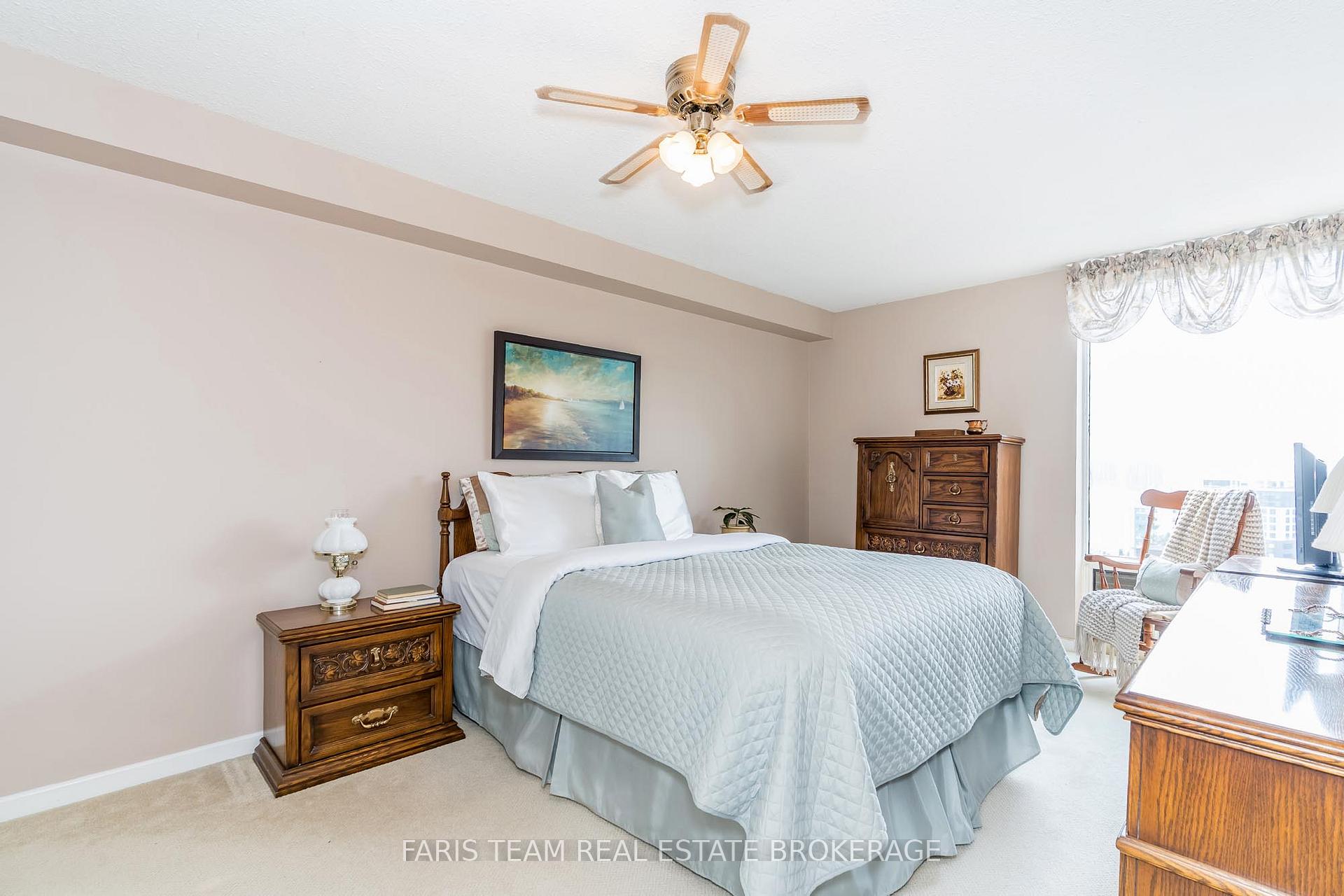 Photo 12 of Unit 1006, 181 Collier Street, Barrie, North Shore — HOMEH