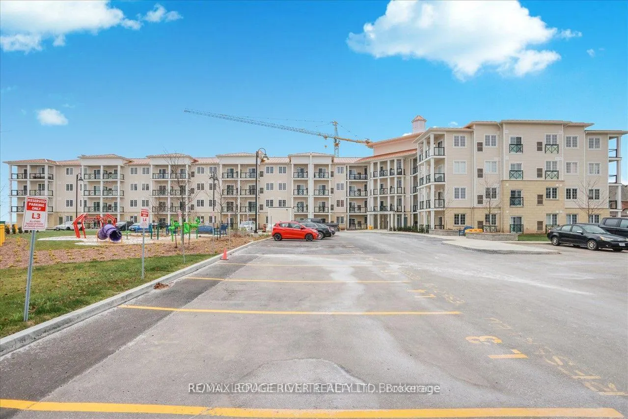 Photo 14 of Unit 124, 50 Lakebreeze Drive, Clarington, Newcastle — HOMEH