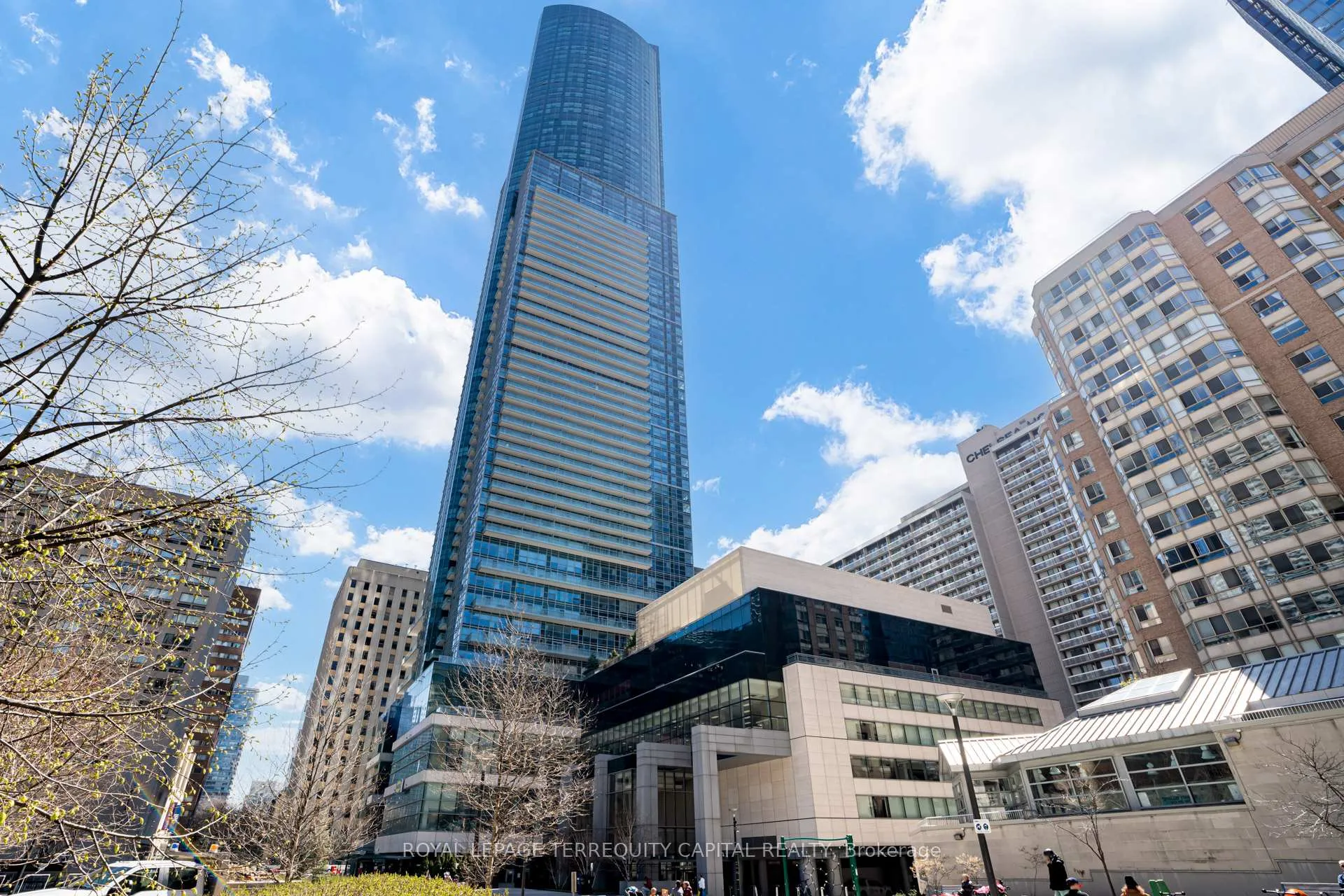 Front of Unit 6810, 388 Yonge Street