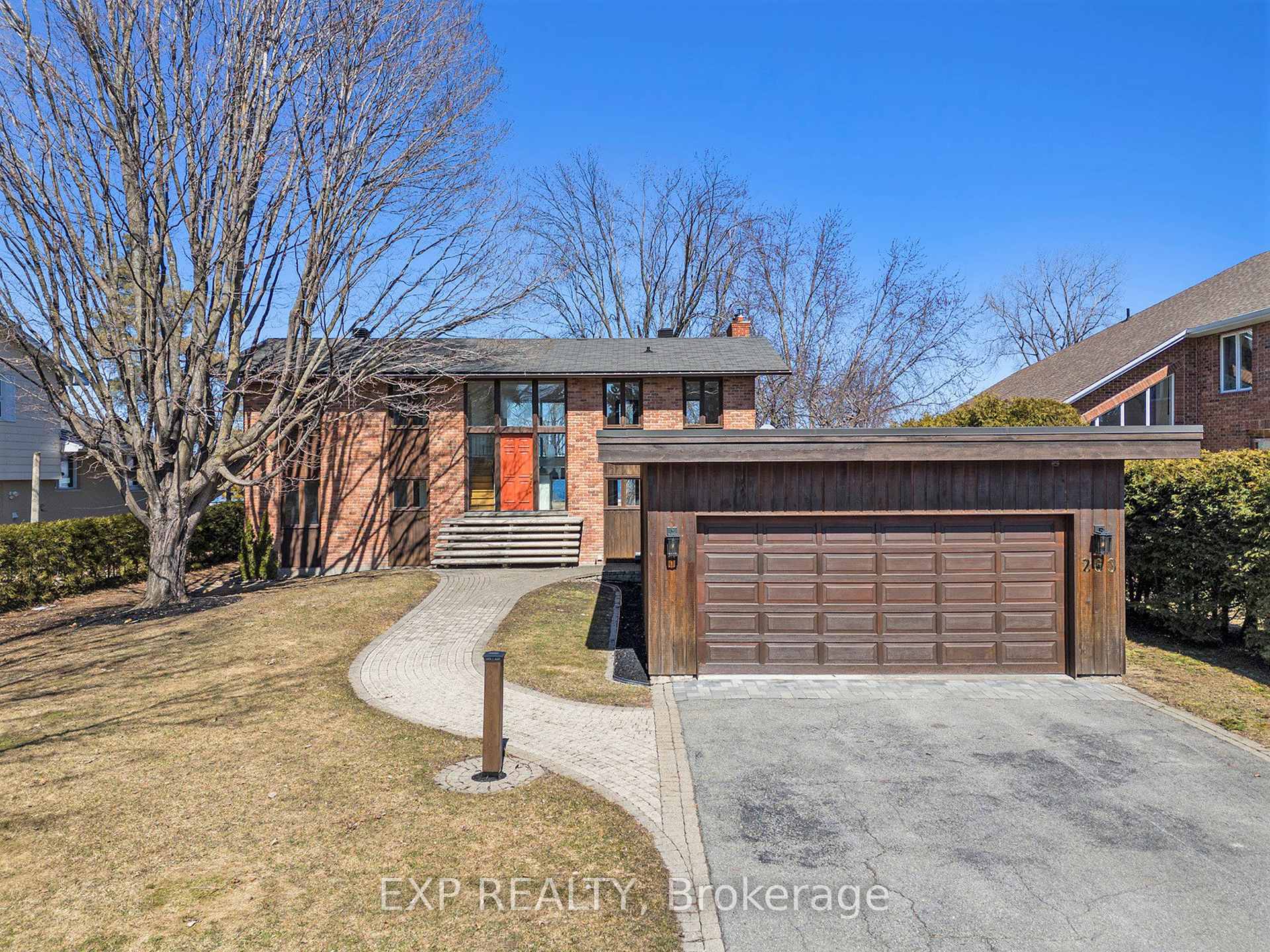 Front of 263 Grandview Road