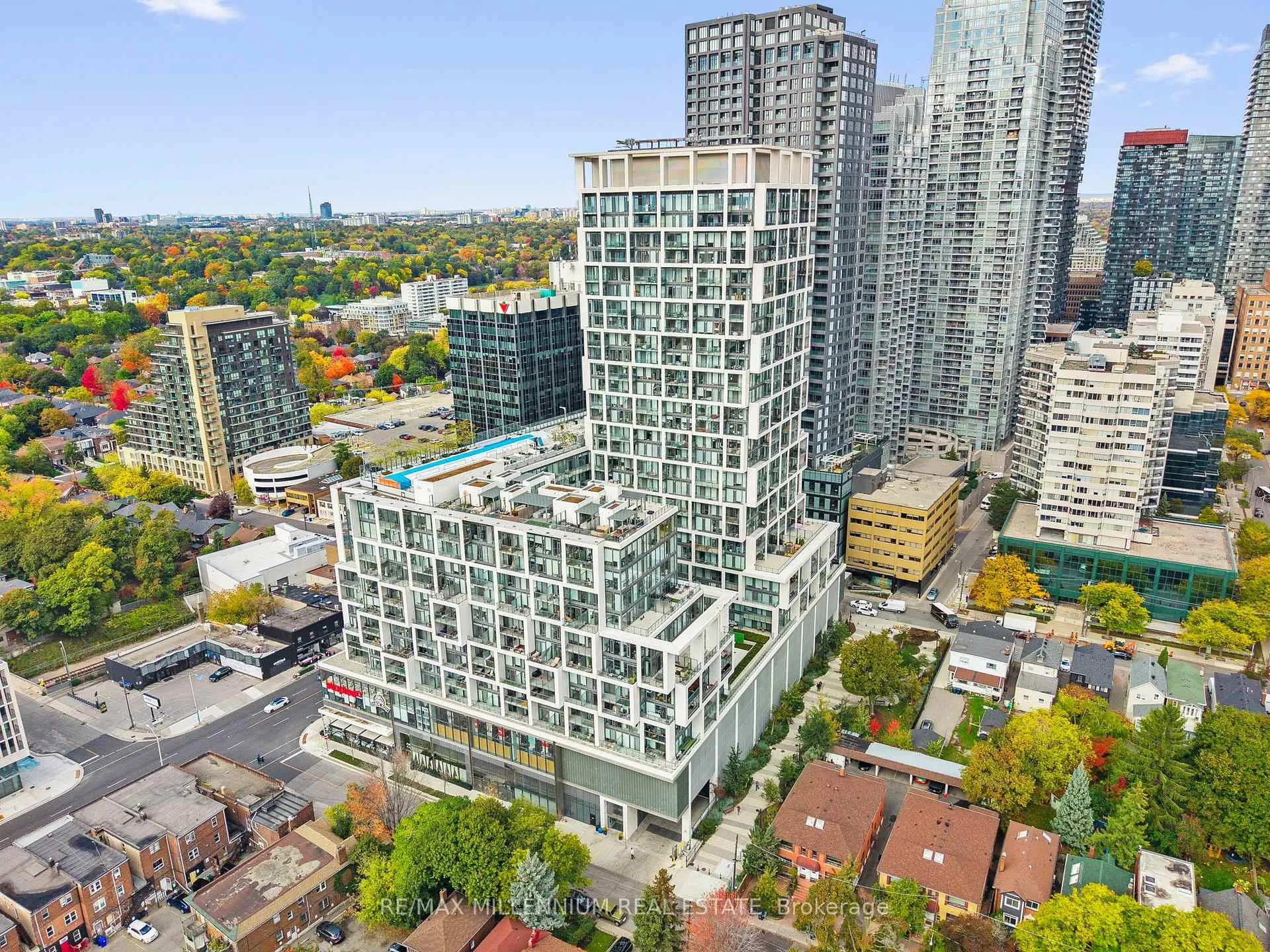 Photo 2 of Unit 802, 5 Soudan Avenue, Toronto, Mount Pleasant West — HOMEH