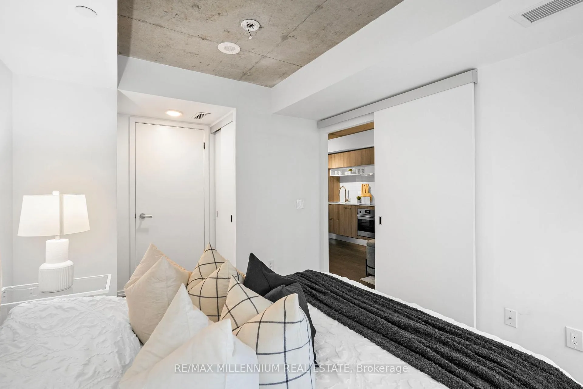 Photo 25 of Unit 802, 5 Soudan Avenue, Toronto, Mount Pleasant West — HOMEH