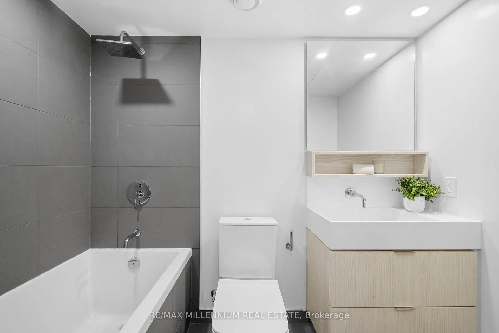 Photo 26 of Unit 802, 5 Soudan Avenue, Toronto, Mount Pleasant West — HOMEH