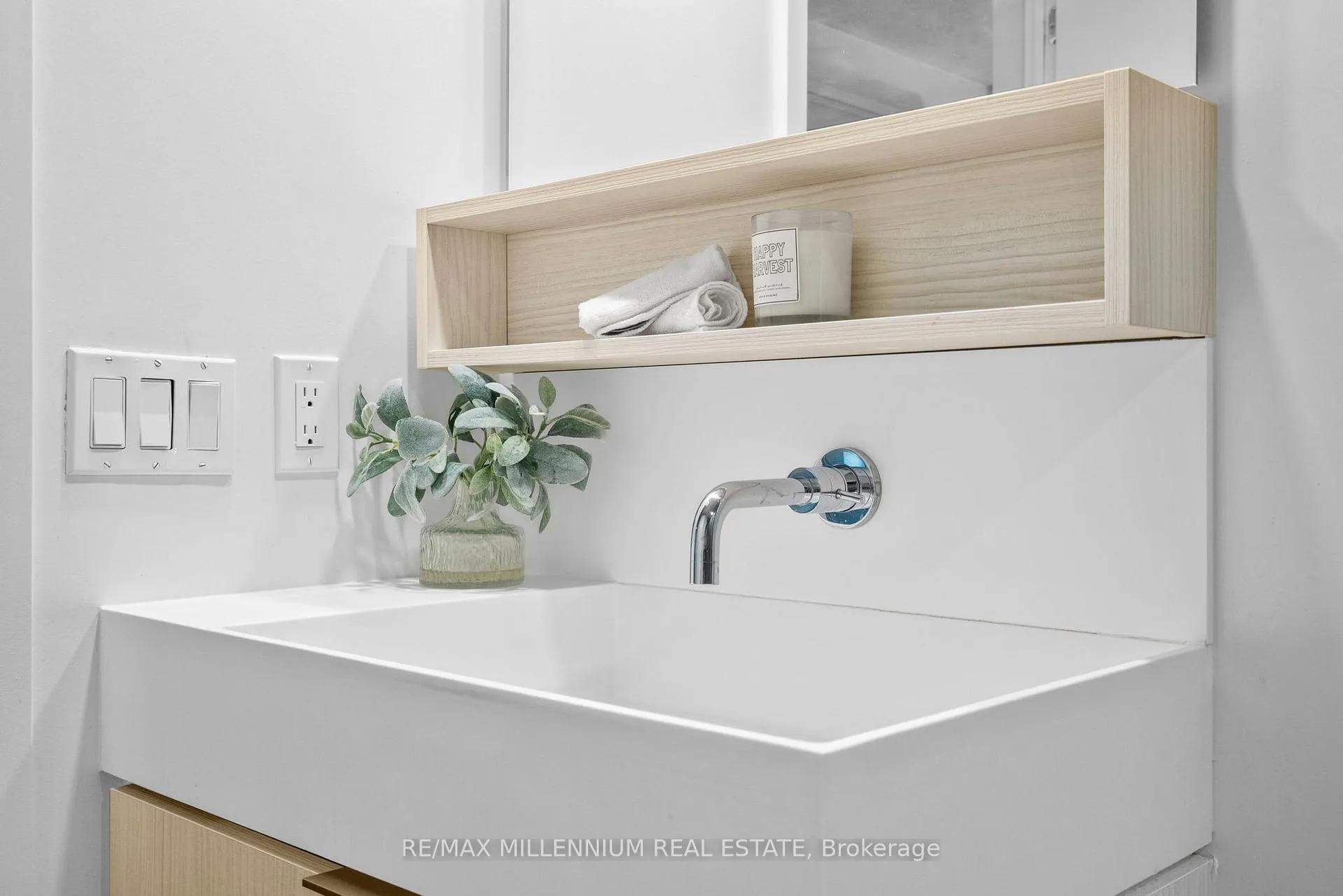 Photo 27 of Unit 802, 5 Soudan Avenue, Toronto, Mount Pleasant West — HOMEH