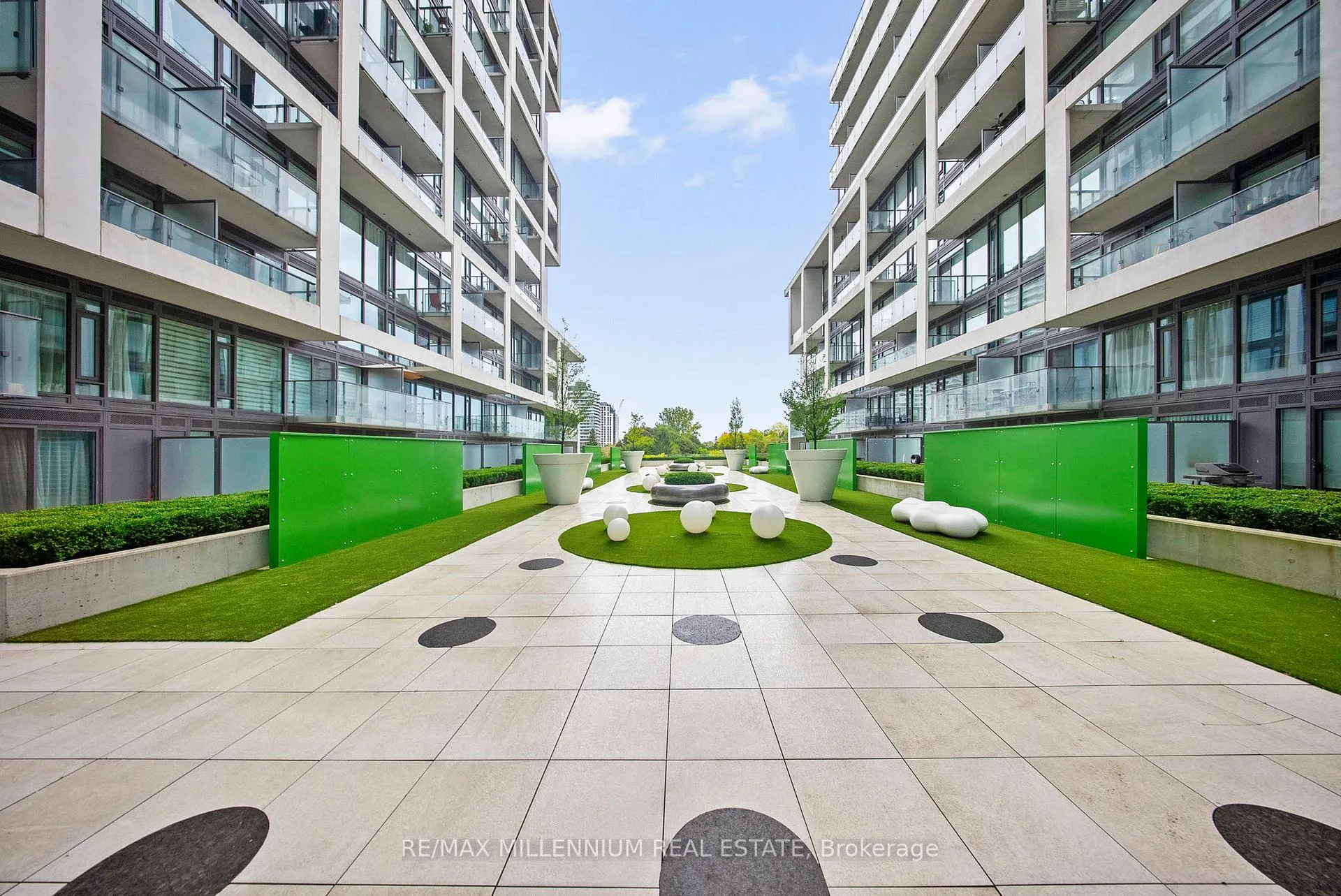 Photo 44 of Unit 802, 5 Soudan Avenue, Toronto, Mount Pleasant West — HOMEH