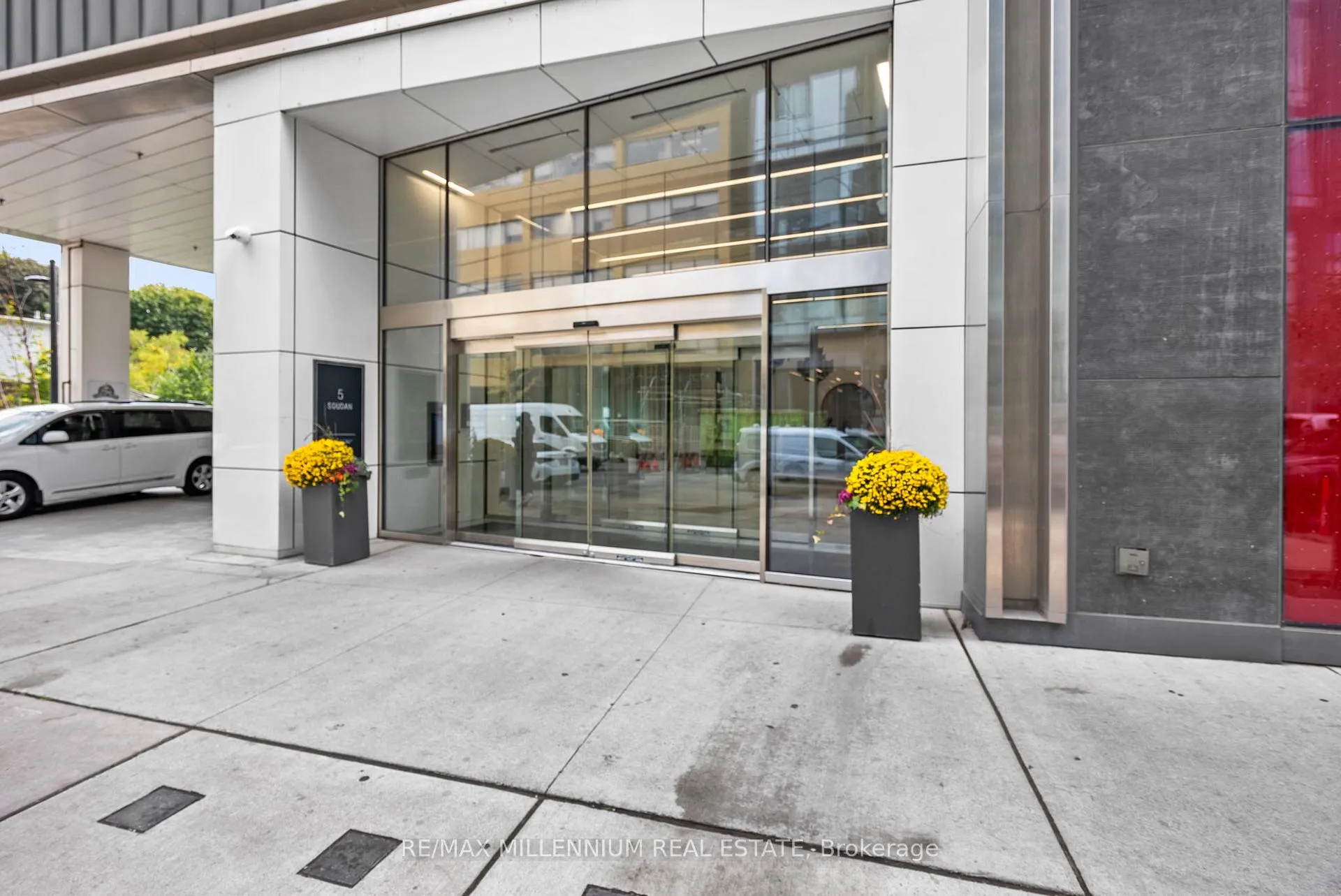 Photo 49 of Unit 802, 5 Soudan Avenue, Toronto, Mount Pleasant West — HOMEH