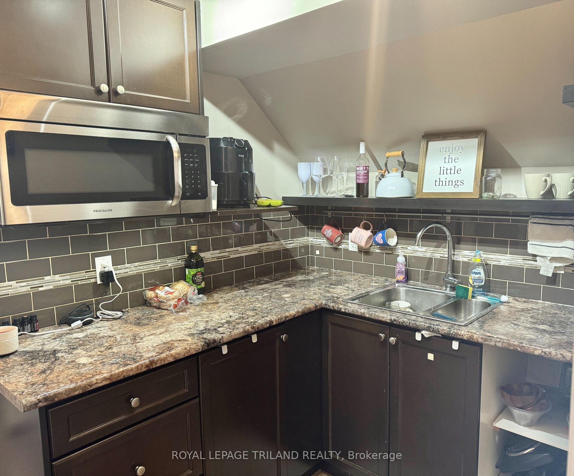 Photo 11 of Unit D, 227 Colborne Street, Central Elgin, Port Stanley — HOMEH