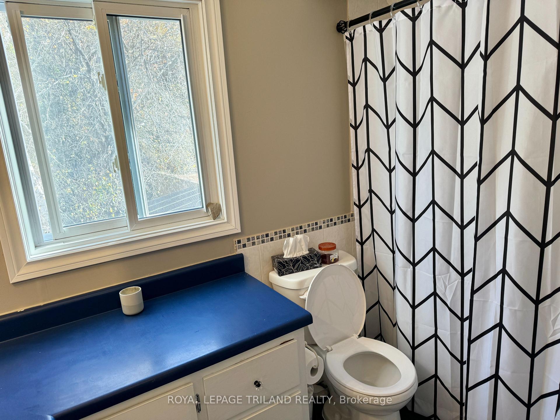 Photo 13 of Unit D, 227 Colborne Street, Central Elgin, Port Stanley — HOMEH