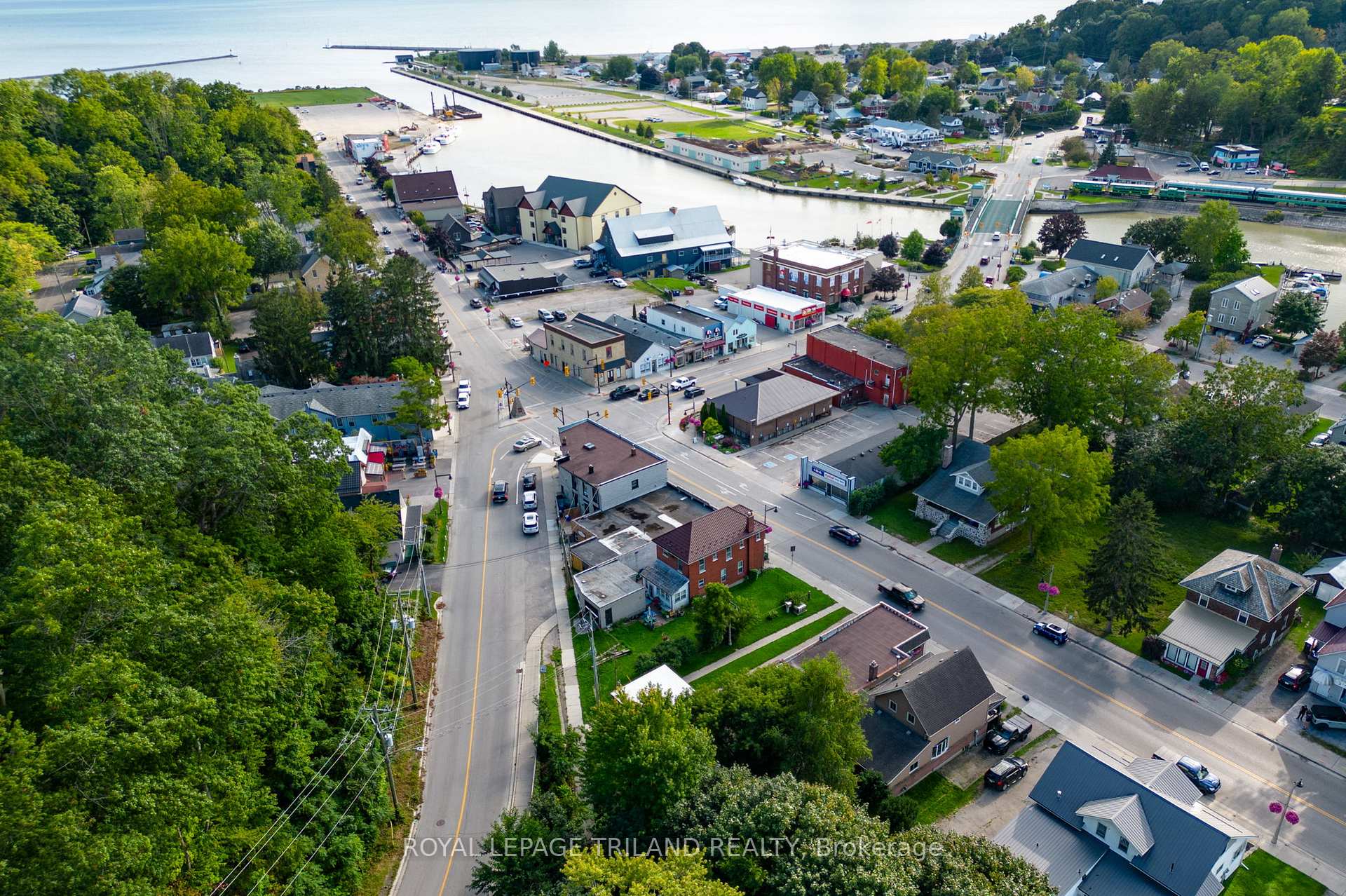 Photo 12 of Unit D, 227 Colborne Street, Central Elgin, Port Stanley — HOMEH