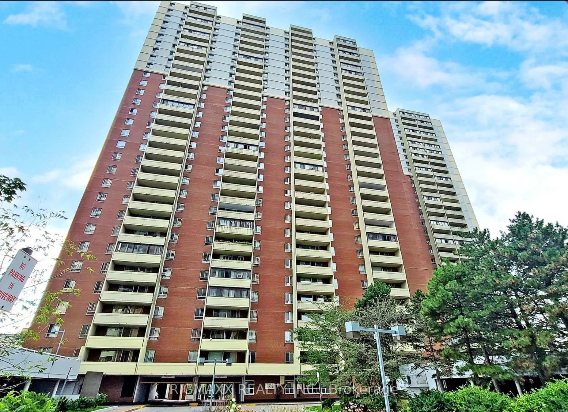 Photo 1 of Unit 907, 1 Massey Square, Toronto, Crescent Town — HOMEH