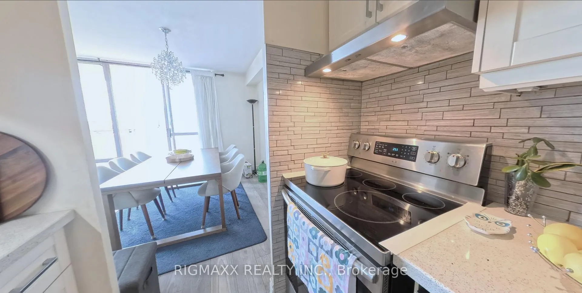 Photo 9 of Unit 907, 1 Massey Square, Toronto, Crescent Town — HOMEH