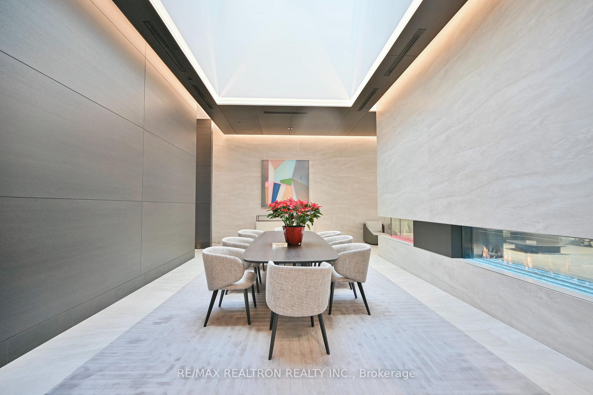 Photo 5 of Unit 4205, 2221 Yonge Street, Toronto, Mount Pleasant West — HOMEH