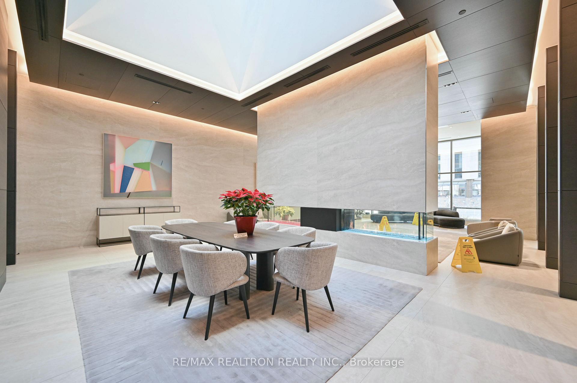 Photo 6 of Unit 4205, 2221 Yonge Street, Toronto, Mount Pleasant West — HOMEH