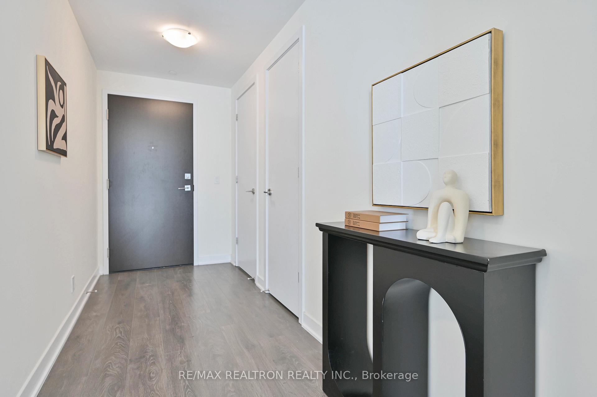 Photo 7 of Unit 4205, 2221 Yonge Street, Toronto, Mount Pleasant West — HOMEH