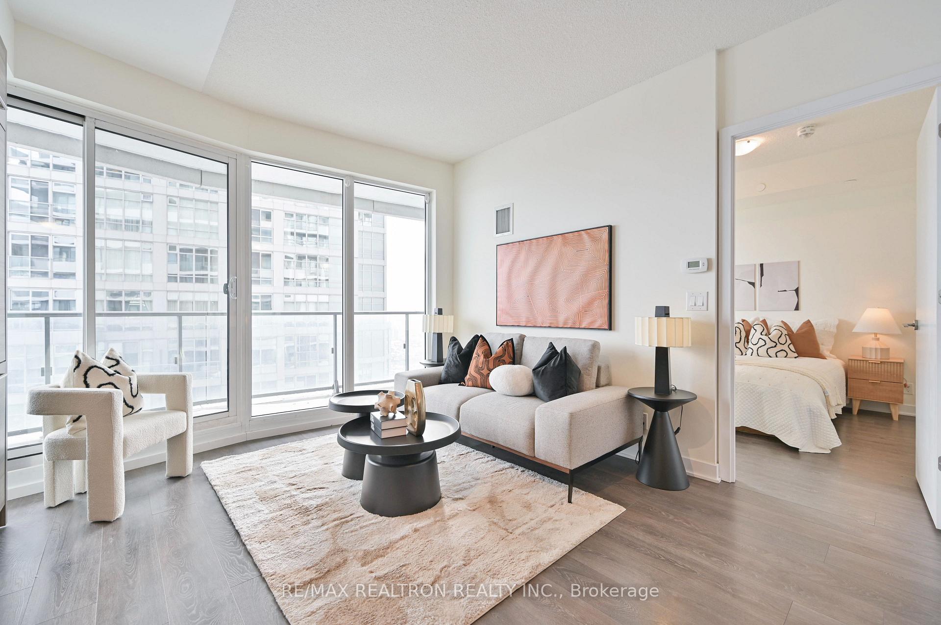 Photo 18 of Unit 4205, 2221 Yonge Street, Toronto, Mount Pleasant West — HOMEH