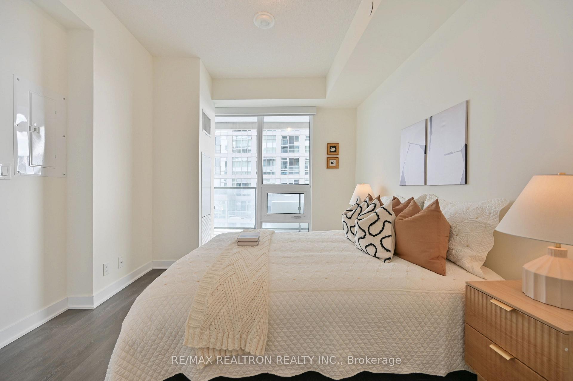 Photo 21 of Unit 4205, 2221 Yonge Street, Toronto, Mount Pleasant West — HOMEH