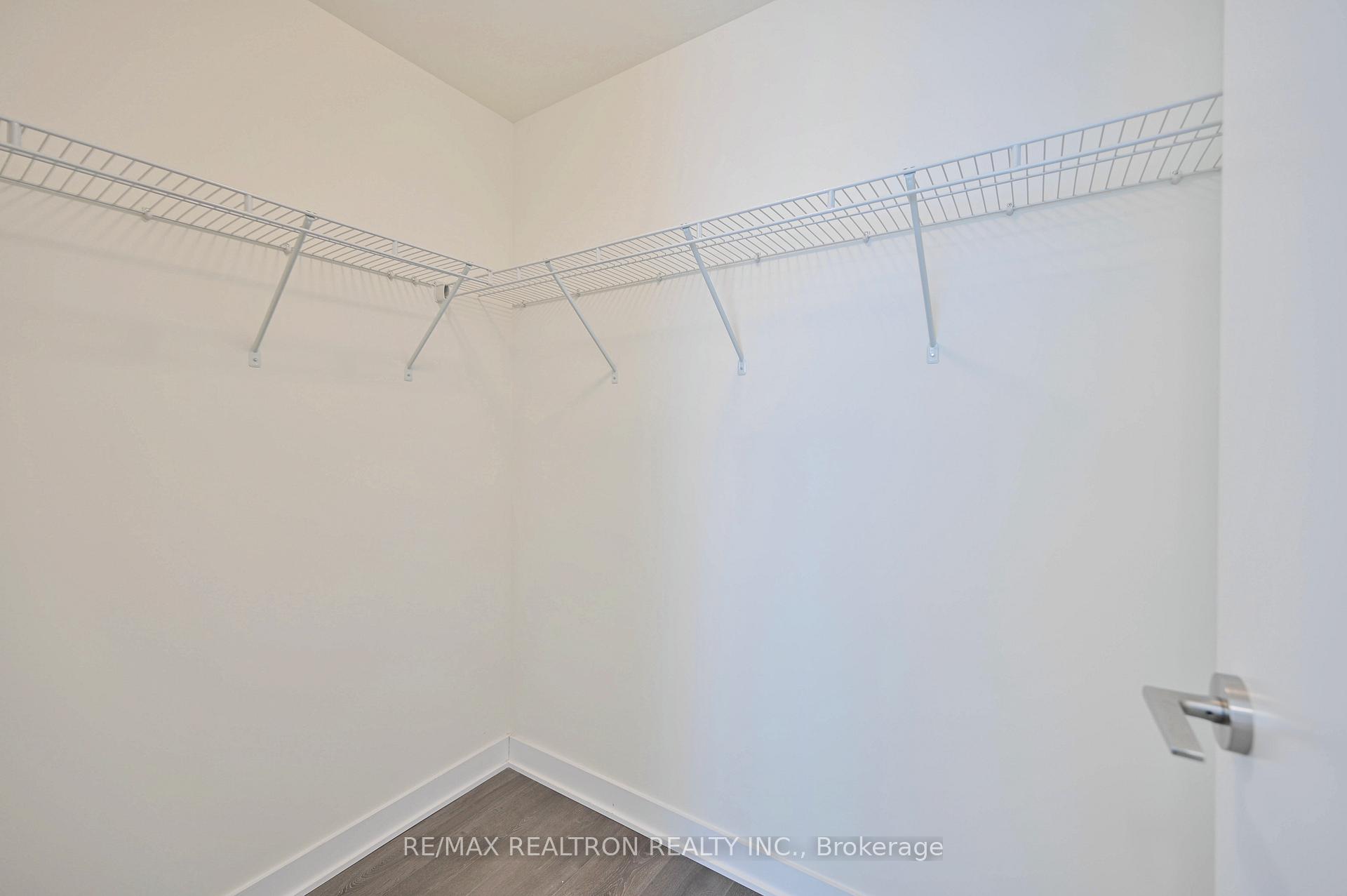 Photo 20 of Unit 4205, 2221 Yonge Street, Toronto, Mount Pleasant West — HOMEH