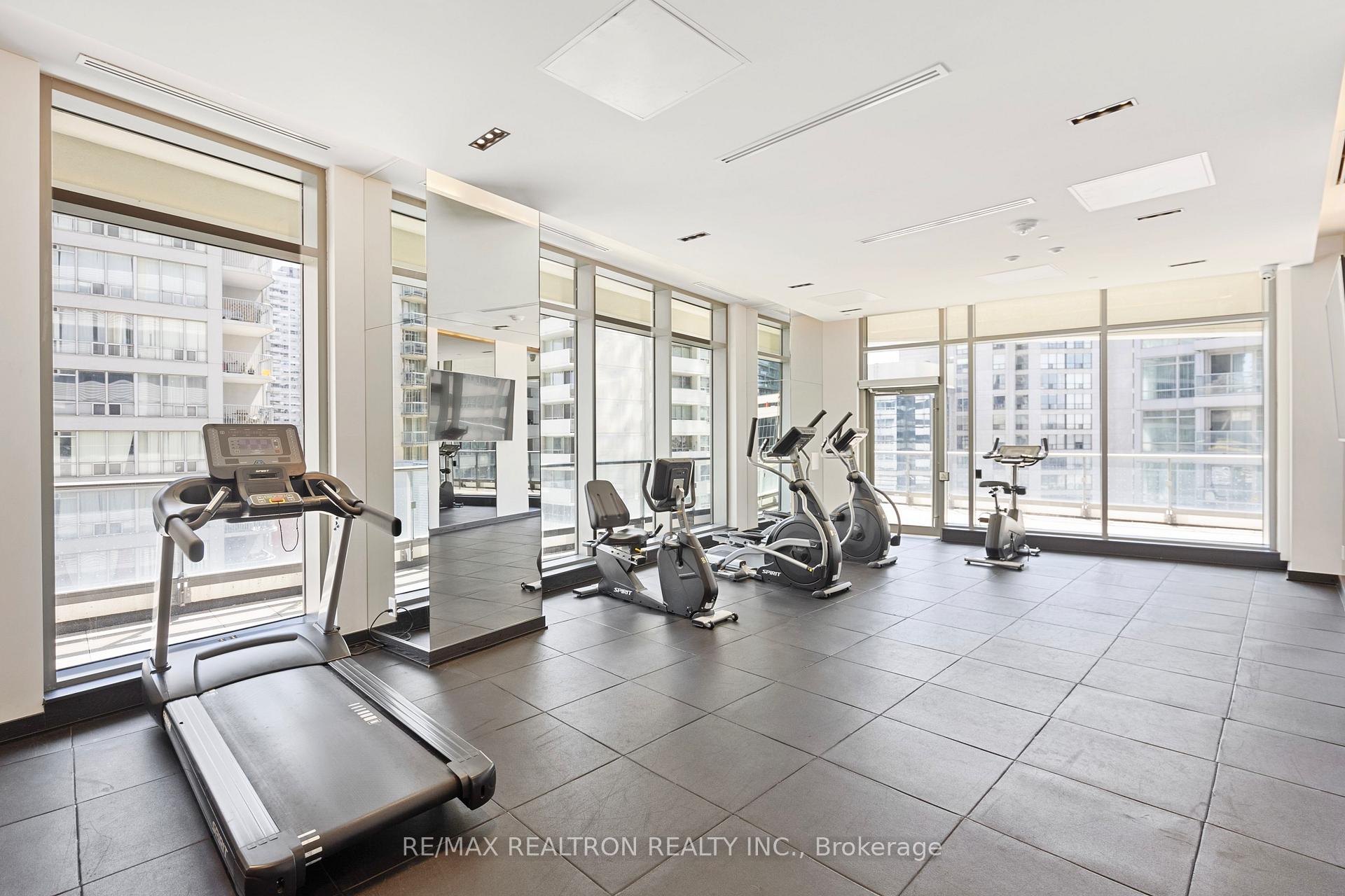 Photo 31 of Unit 4205, 2221 Yonge Street, Toronto, Mount Pleasant West — HOMEH
