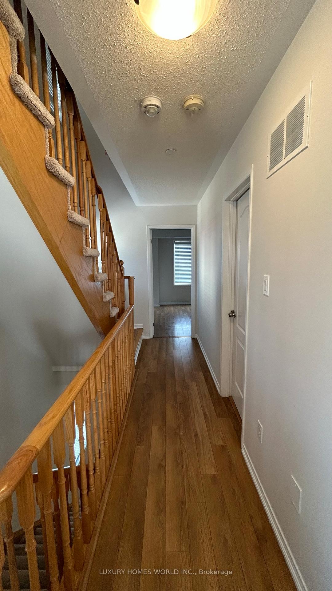Photo 5 of Unit 8, 2552 Bromus Path, Oshawa, Windfields — HOMEH