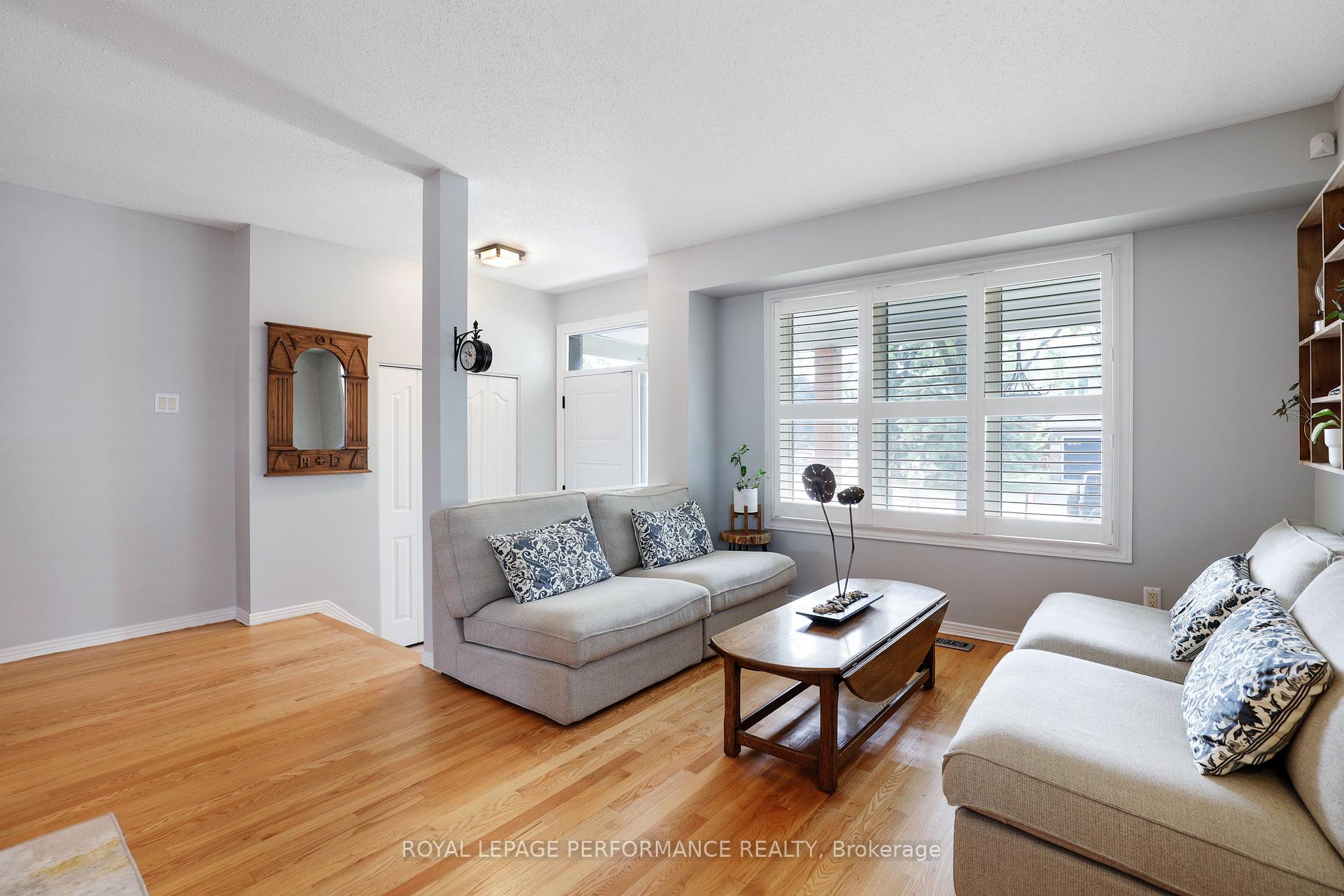 Photo 5 of 824 Covehead Crescent, Ottawa, Riverside South/Gloucester Glen — HOMEH