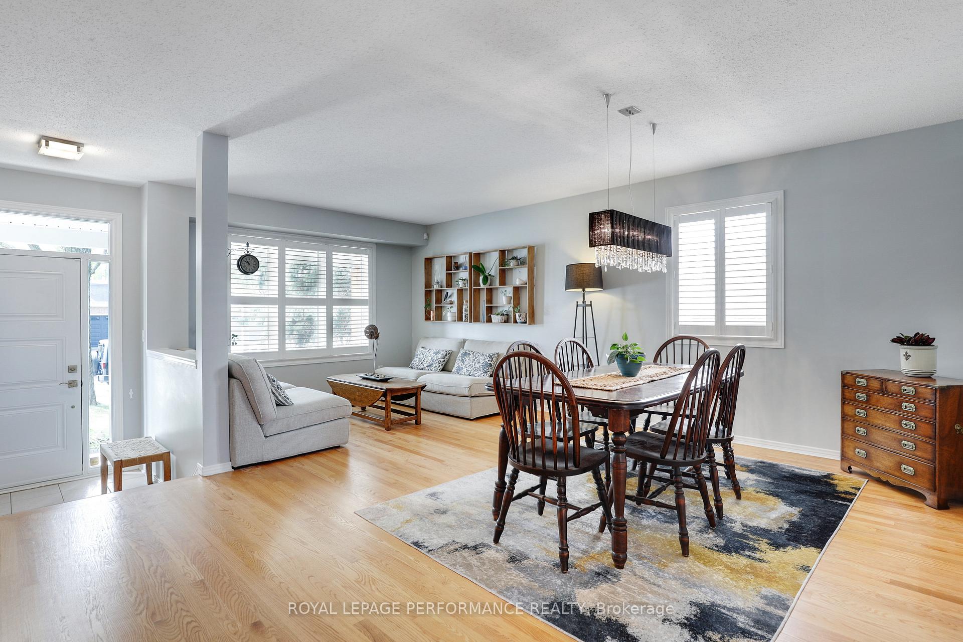 Photo 8 of 824 Covehead Crescent, Ottawa, Riverside South/Gloucester Glen — HOMEH
