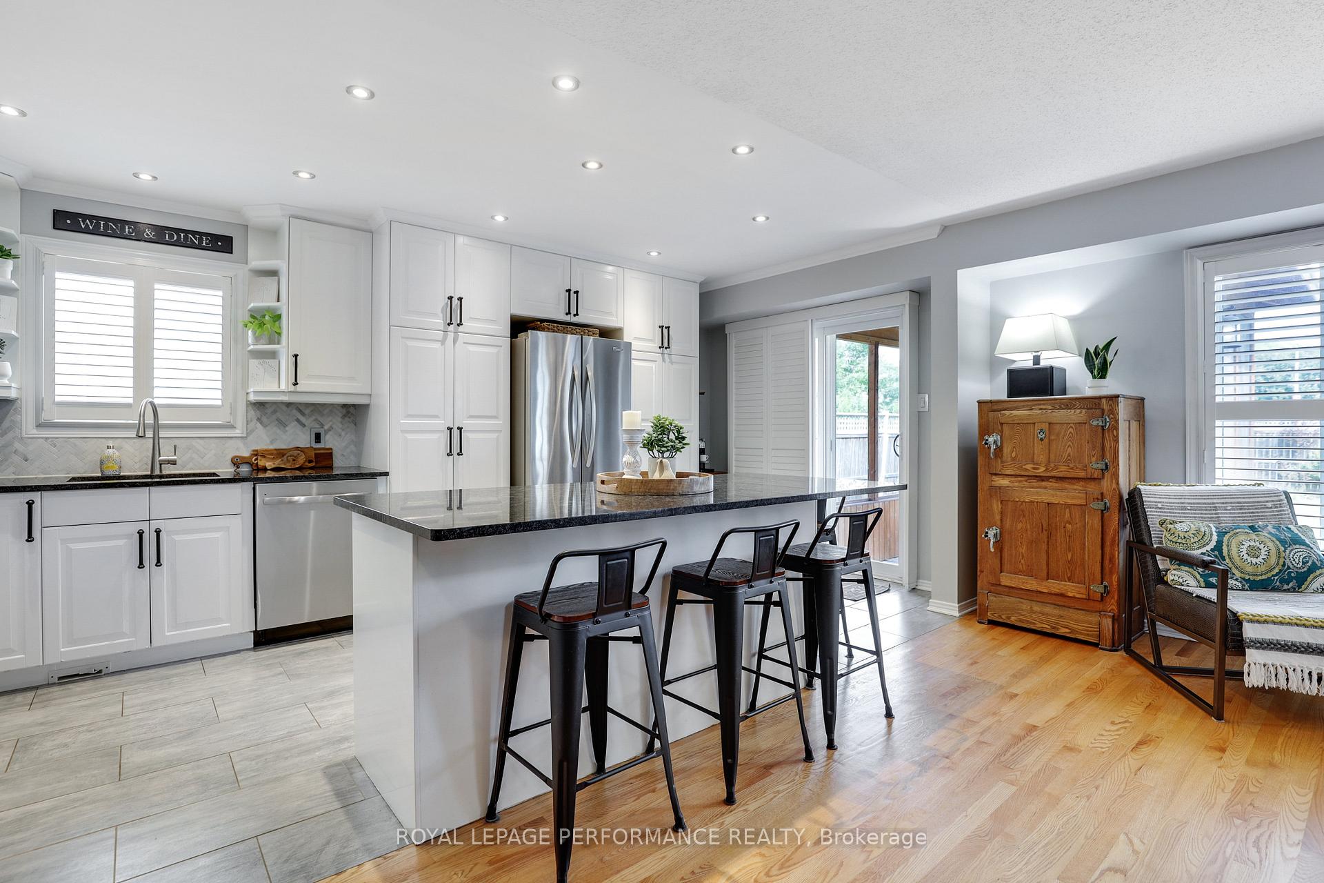 Photo 13 of 824 Covehead Crescent, Ottawa, Riverside South/Gloucester Glen — HOMEH