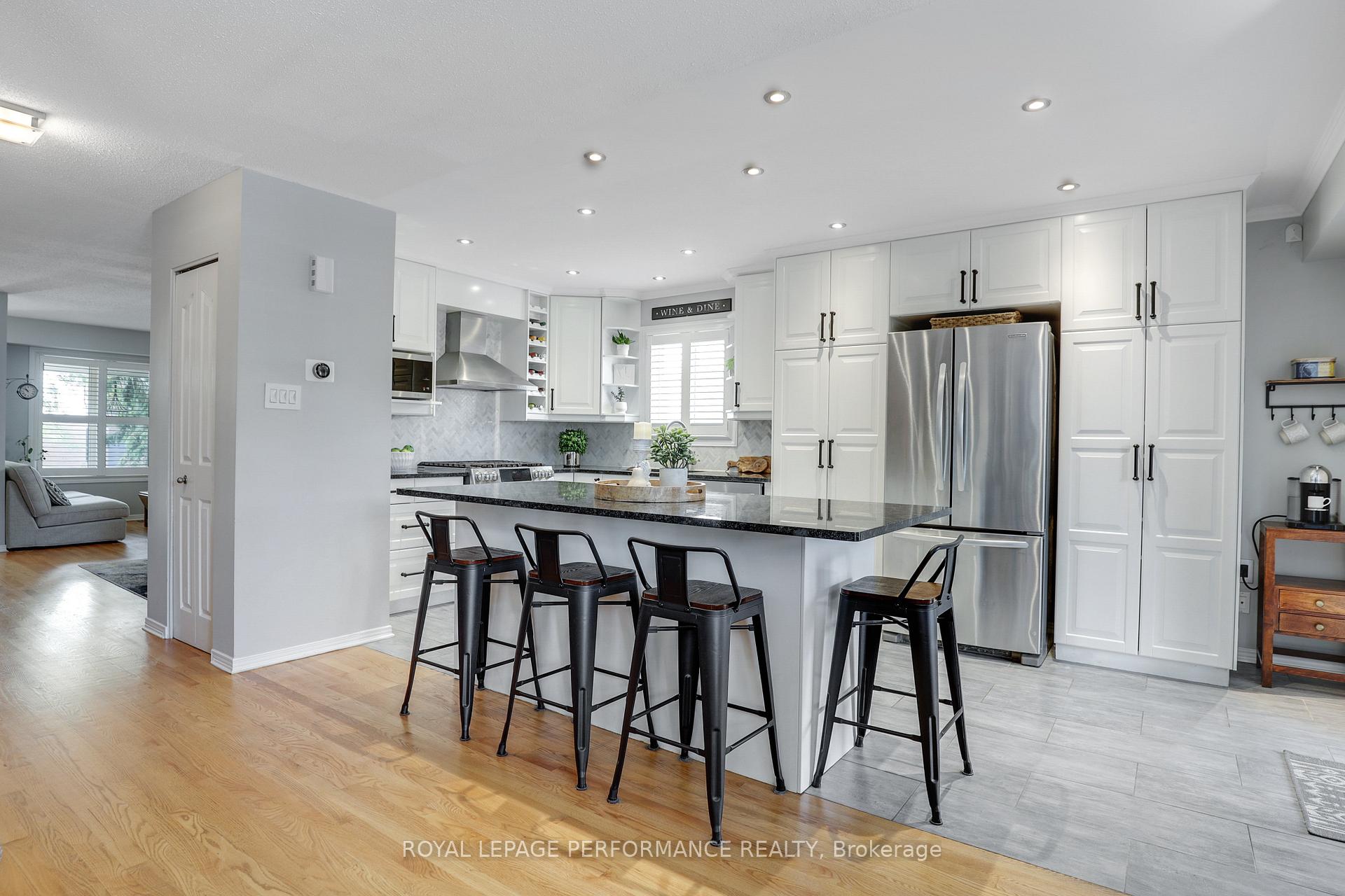 Photo 10 of 824 Covehead Crescent, Ottawa, Riverside South/Gloucester Glen — HOMEH