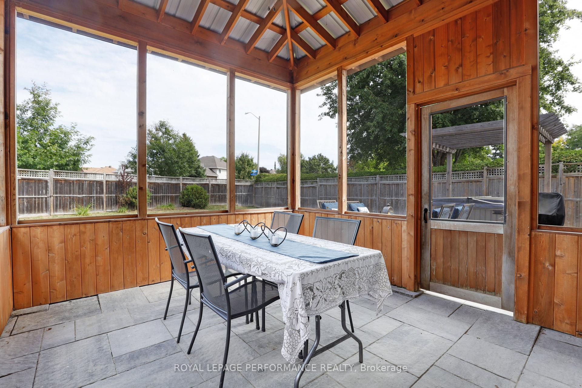 Photo 34 of 824 Covehead Crescent, Ottawa, Riverside South/Gloucester Glen — HOMEH