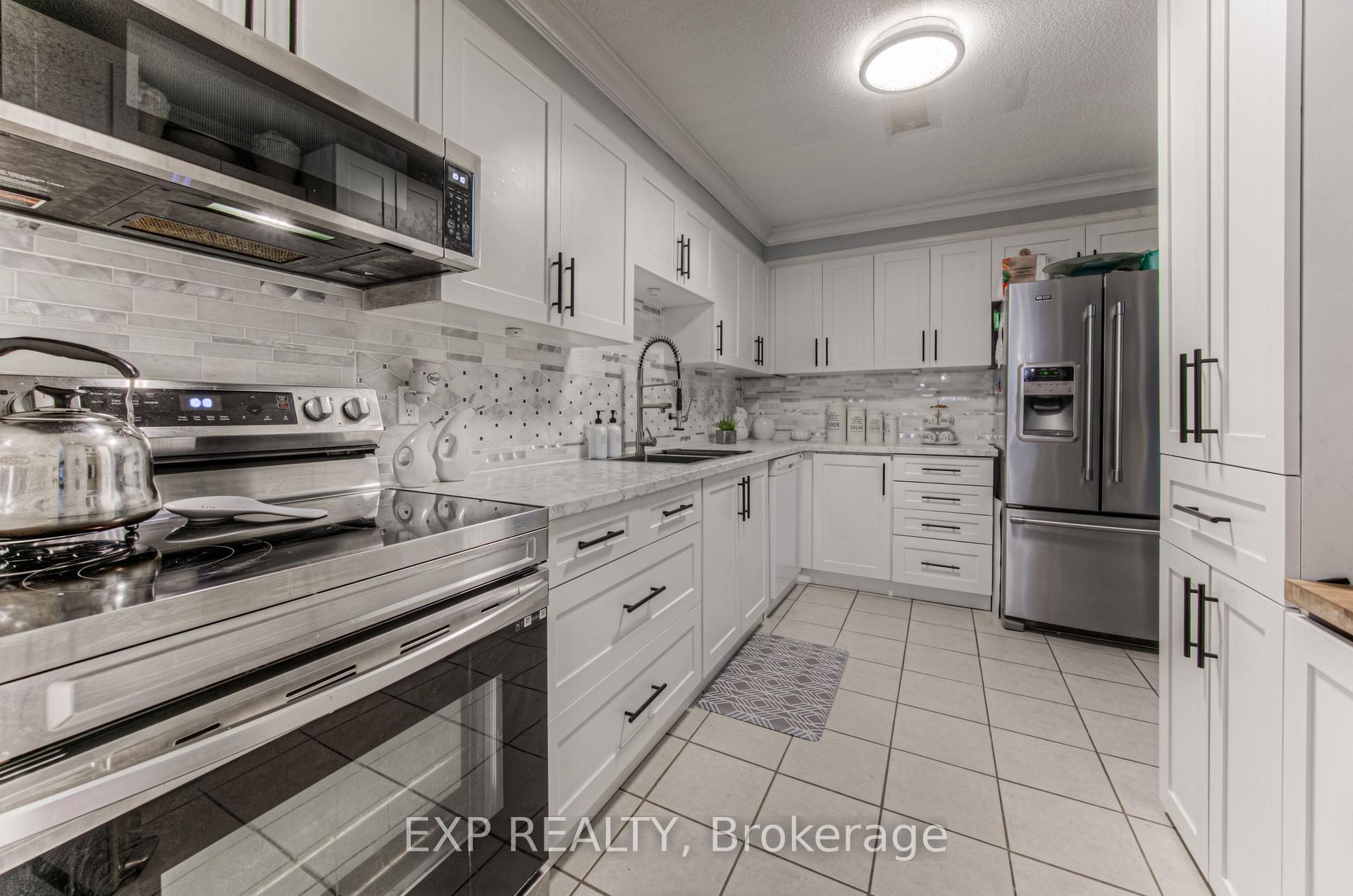 Front of Unit 801, 65 Westmount Road N