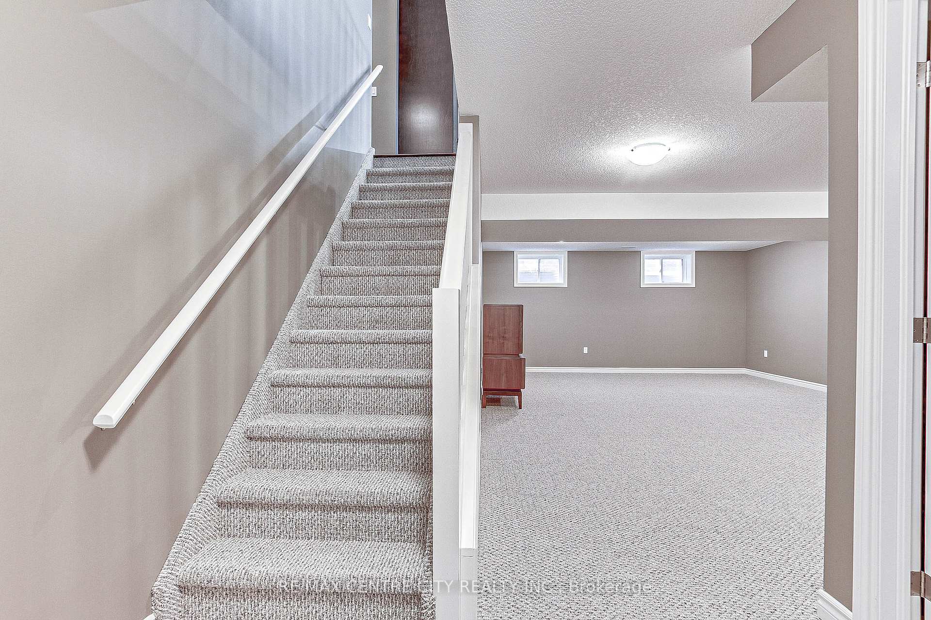 Photo 22 of Unit 7, 1 Vineden Drive, Central Elgin, Lynhurst — HOMEH