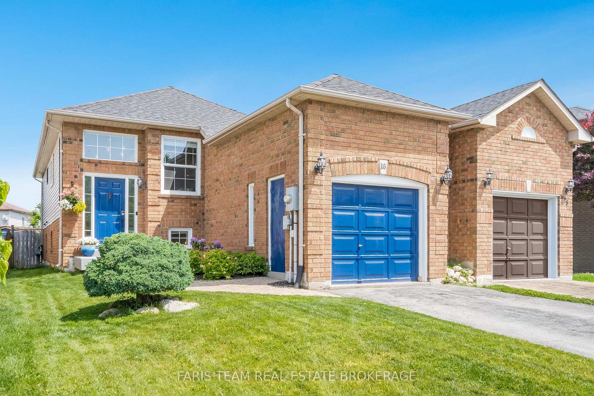 Photo 1 of 16 Athabaska Road, Barrie, Holly — HOMEH