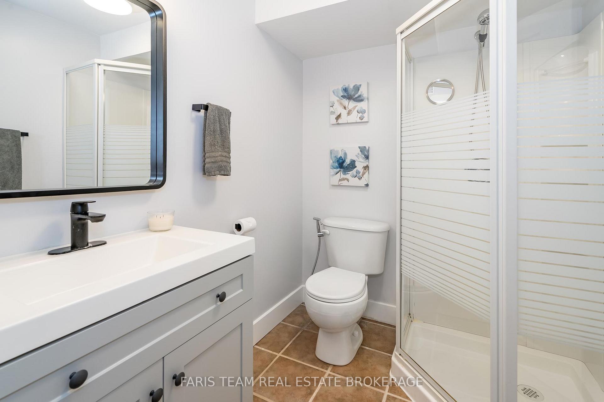 Photo 22 of 16 Athabaska Road, Barrie, Holly — HOMEH