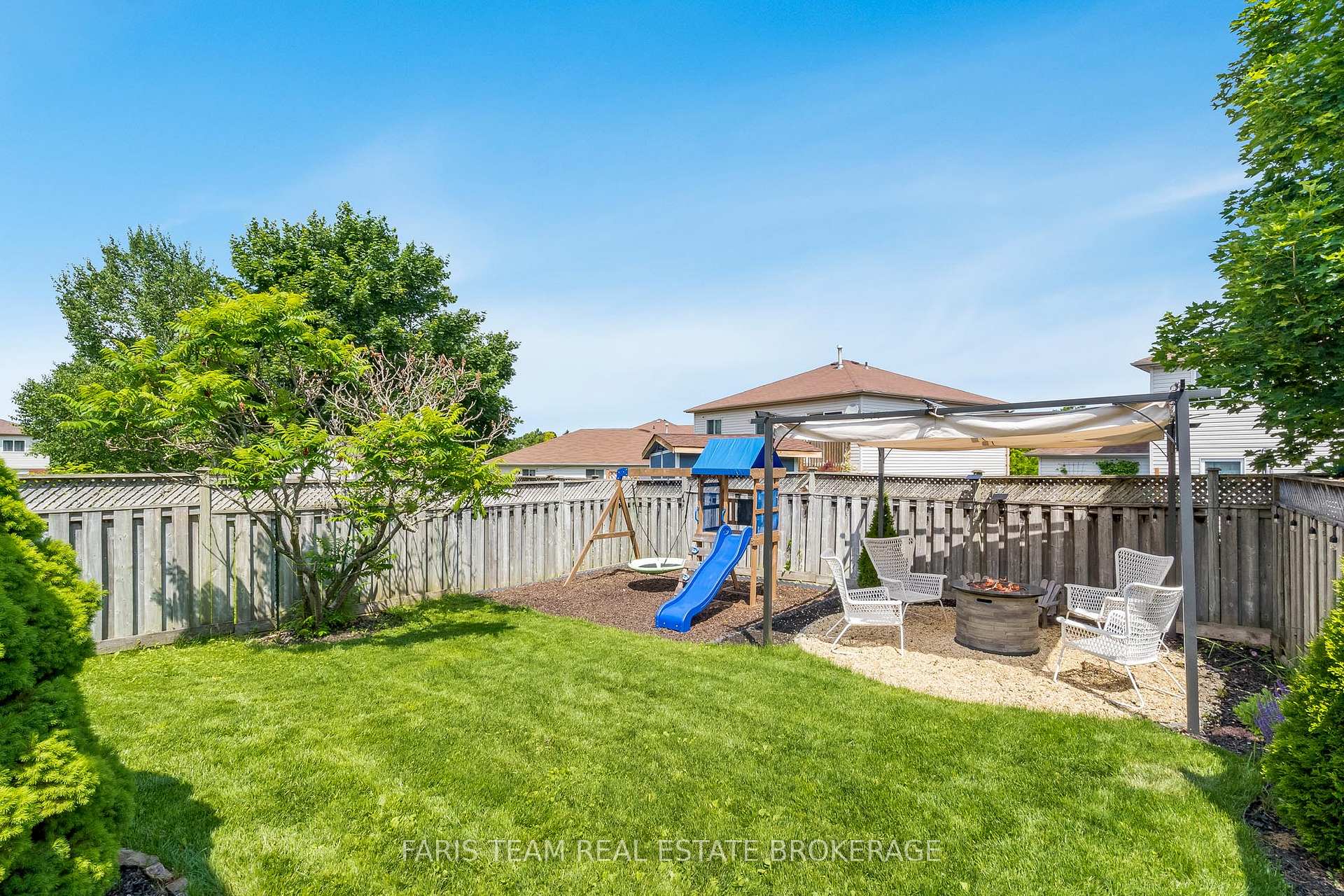 Photo 33 of 16 Athabaska Road, Barrie, Holly — HOMEH