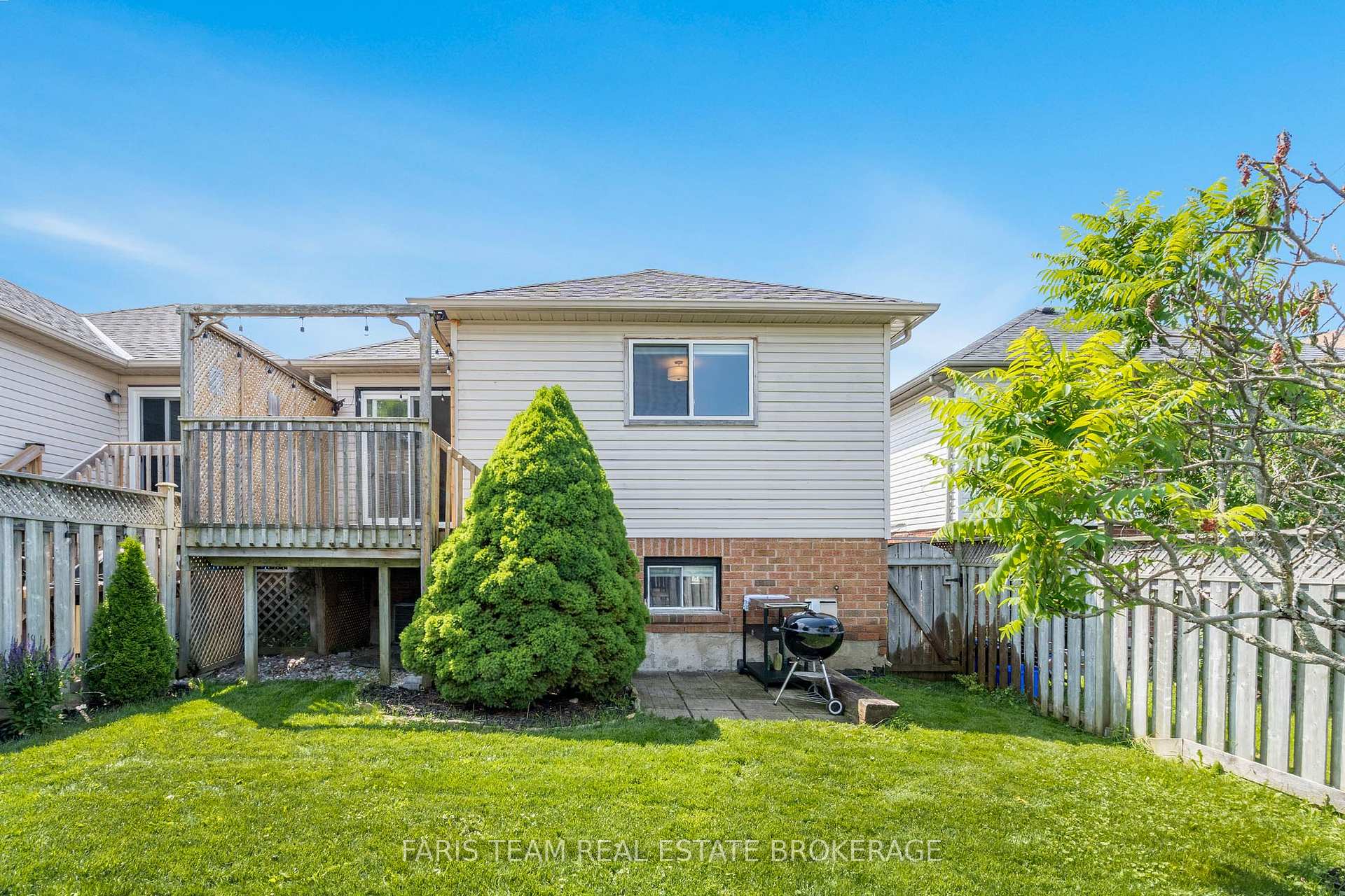 Photo 34 of 16 Athabaska Road, Barrie, Holly — HOMEH