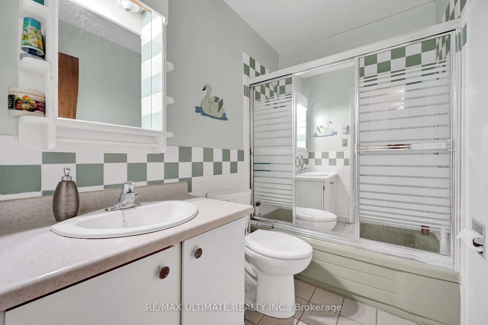 Photo 2 of Unit D, 207 North Park Street, Belleville, Belleville Ward — HOMEH