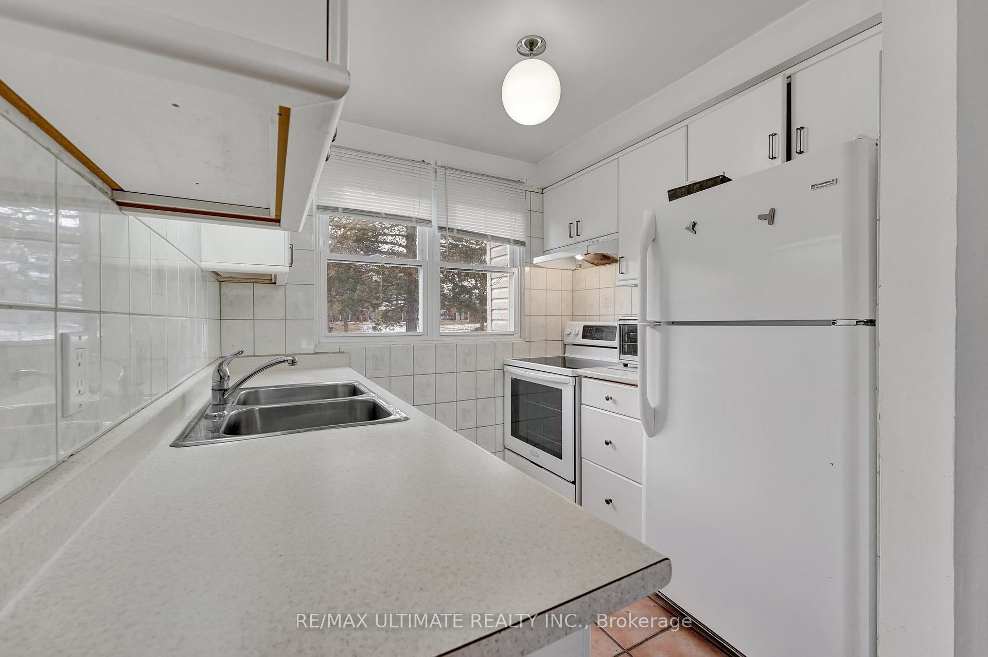 Photo 9 of Unit D, 207 North Park Street, Belleville, Belleville Ward — HOMEH