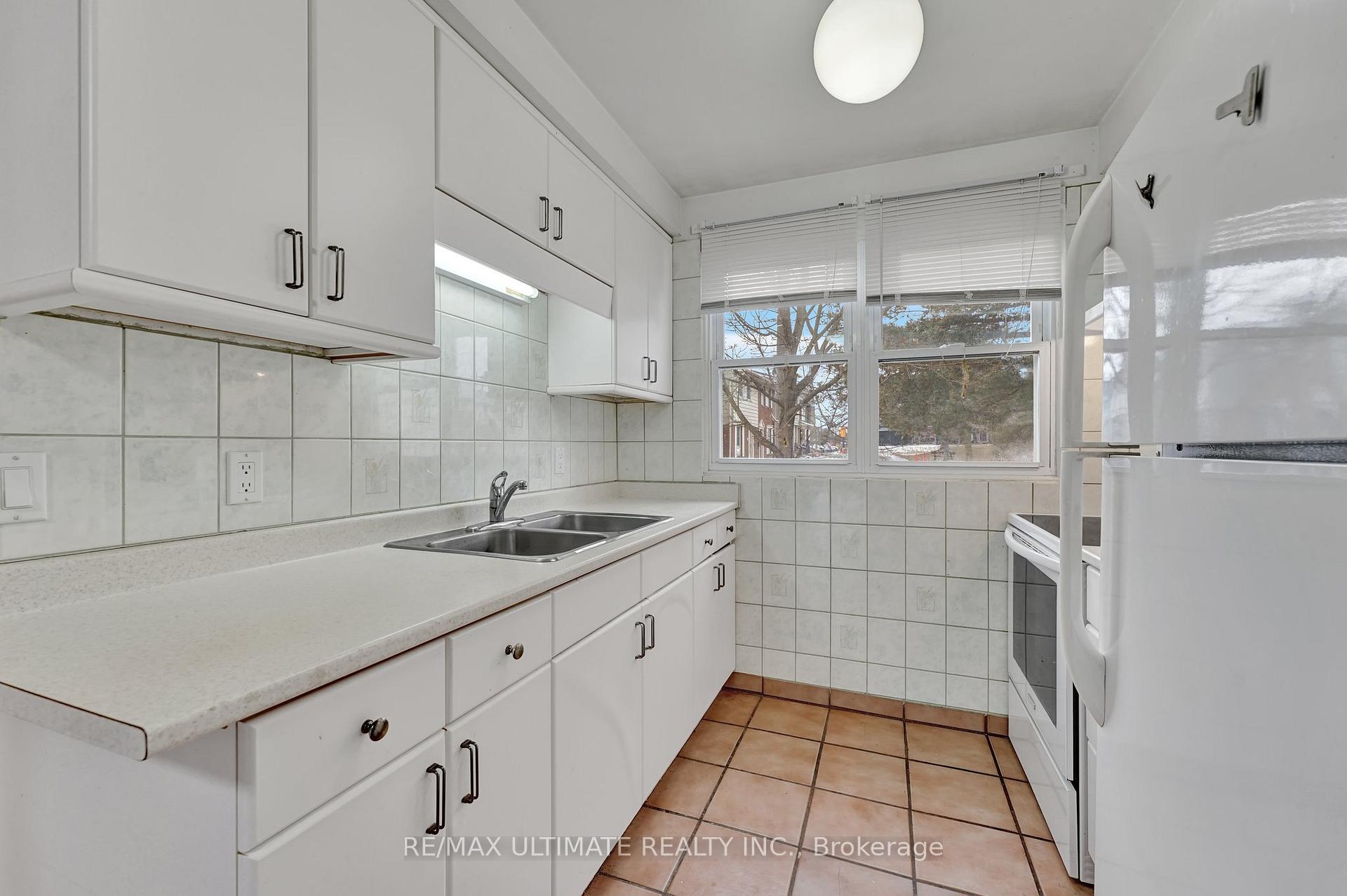 Photo 13 of Unit D, 207 North Park Street, Belleville, Belleville Ward — HOMEH