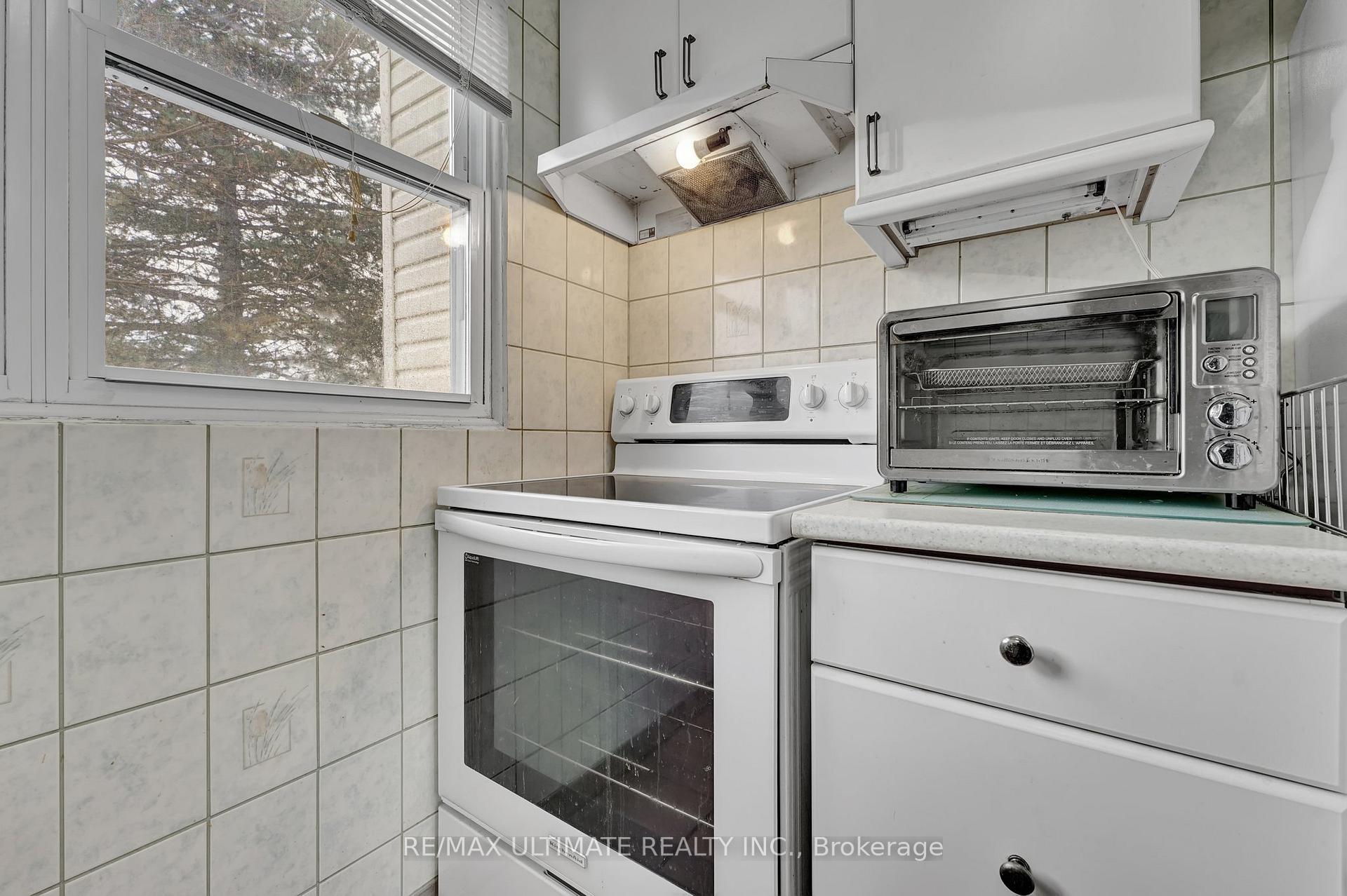 Photo 15 of Unit D, 207 North Park Street, Belleville, Belleville Ward — HOMEH