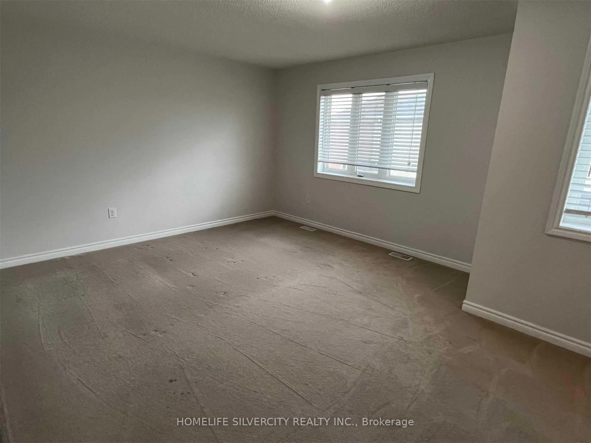Photo 20 of 87 Summitgreen Crescent, Brampton, Sandringham-Wellington — HOMEH