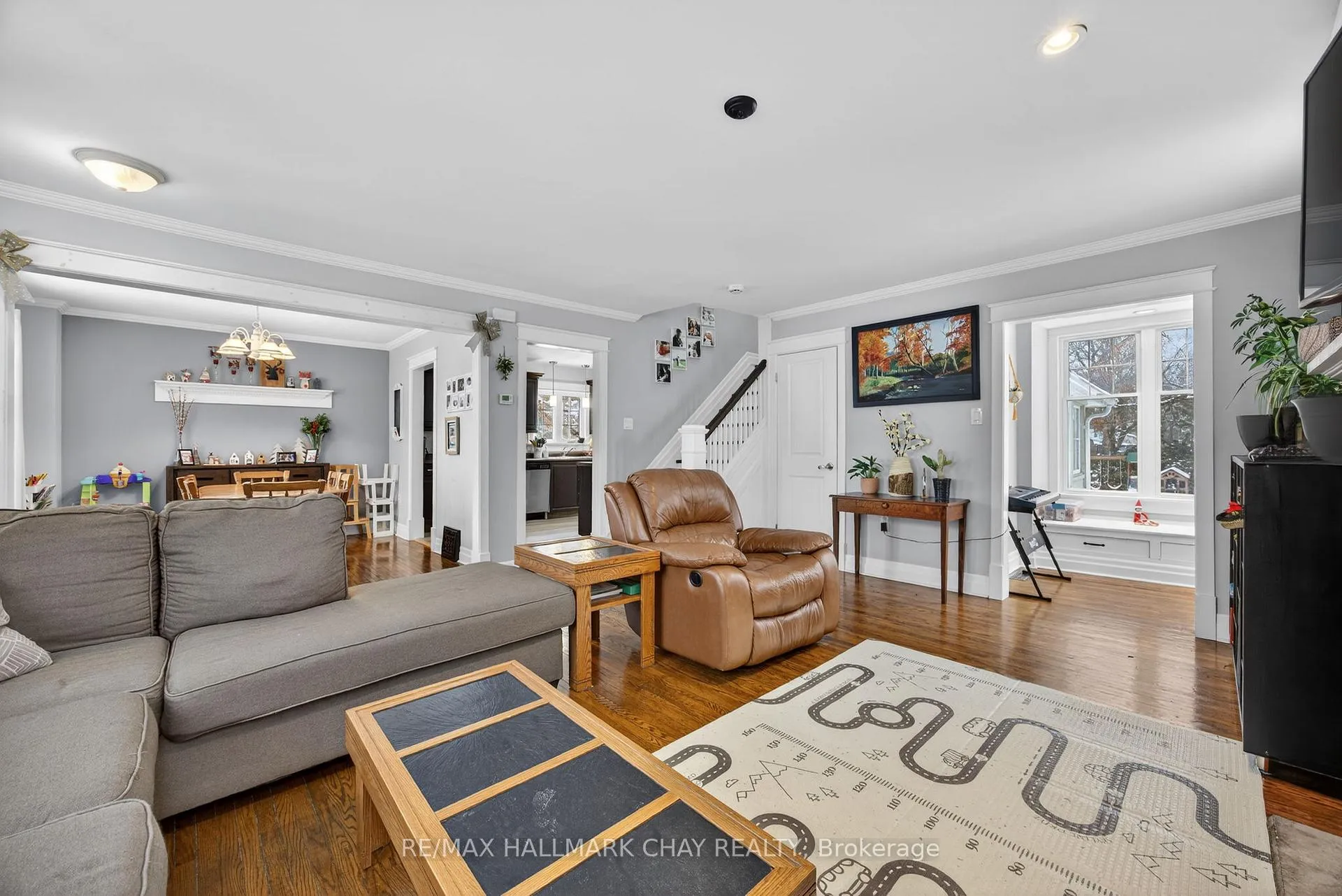 Photo 41 of 129 Simcoe Street, Essa, Angus — HOMEH