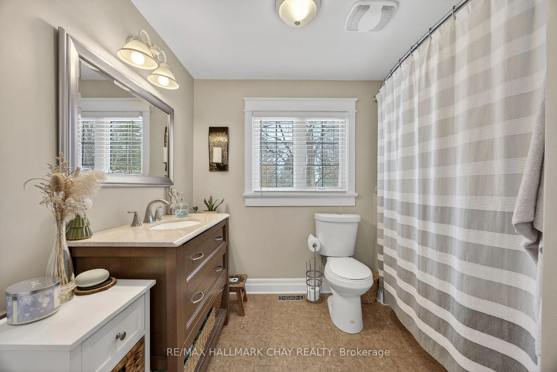 Photo 65 of 129 Simcoe Street, Essa, Angus — HOMEH