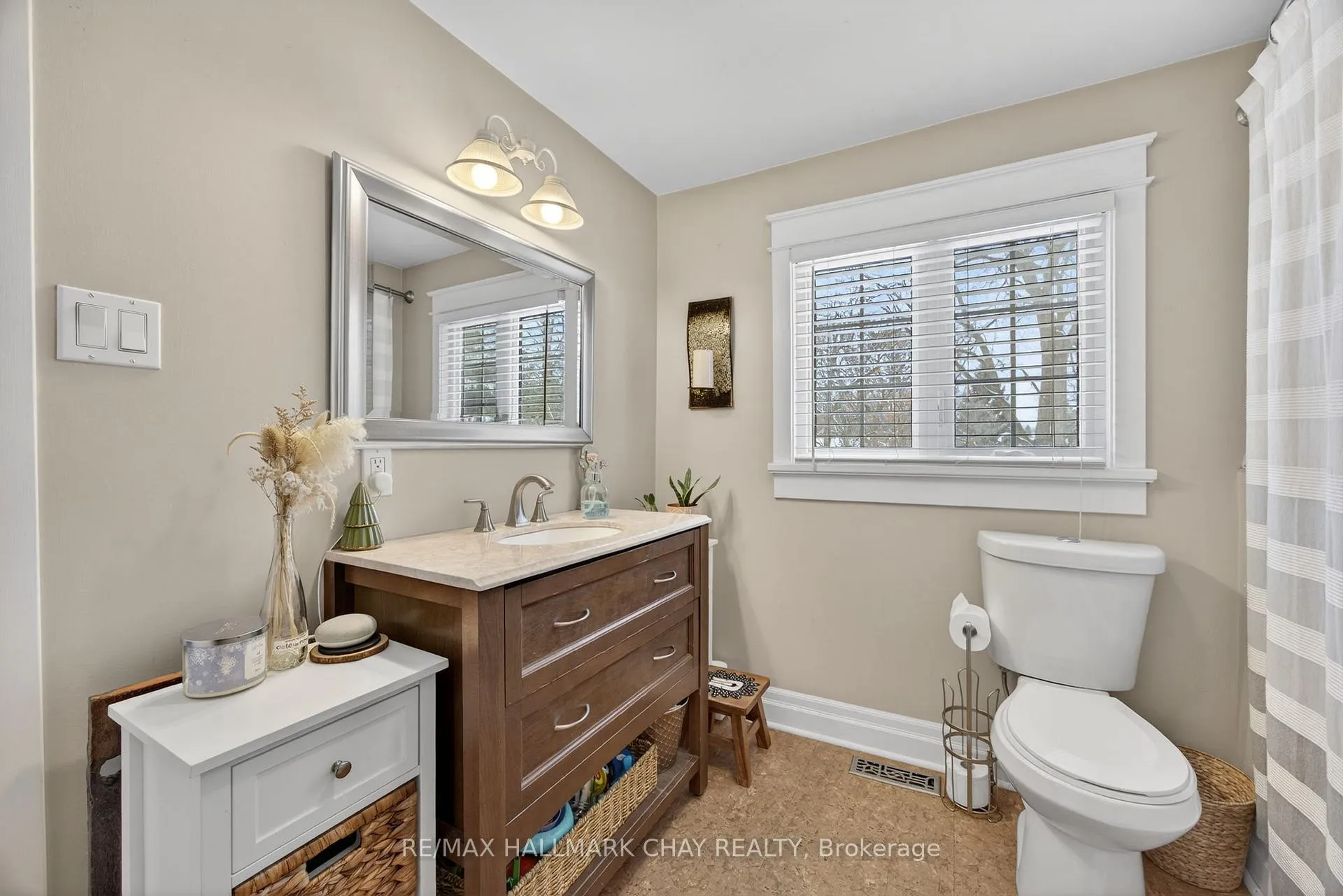 Photo 68 of 129 Simcoe Street, Essa, Angus — HOMEH