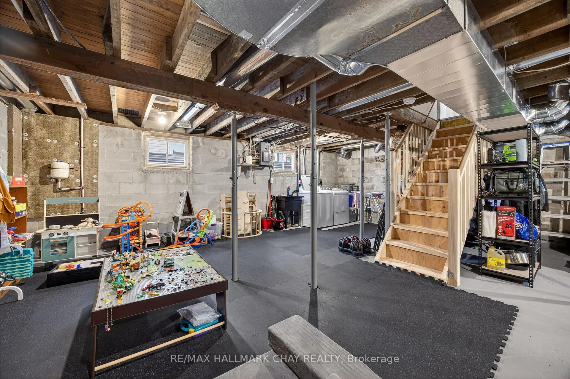 Photo 69 of 129 Simcoe Street, Essa, Angus — HOMEH