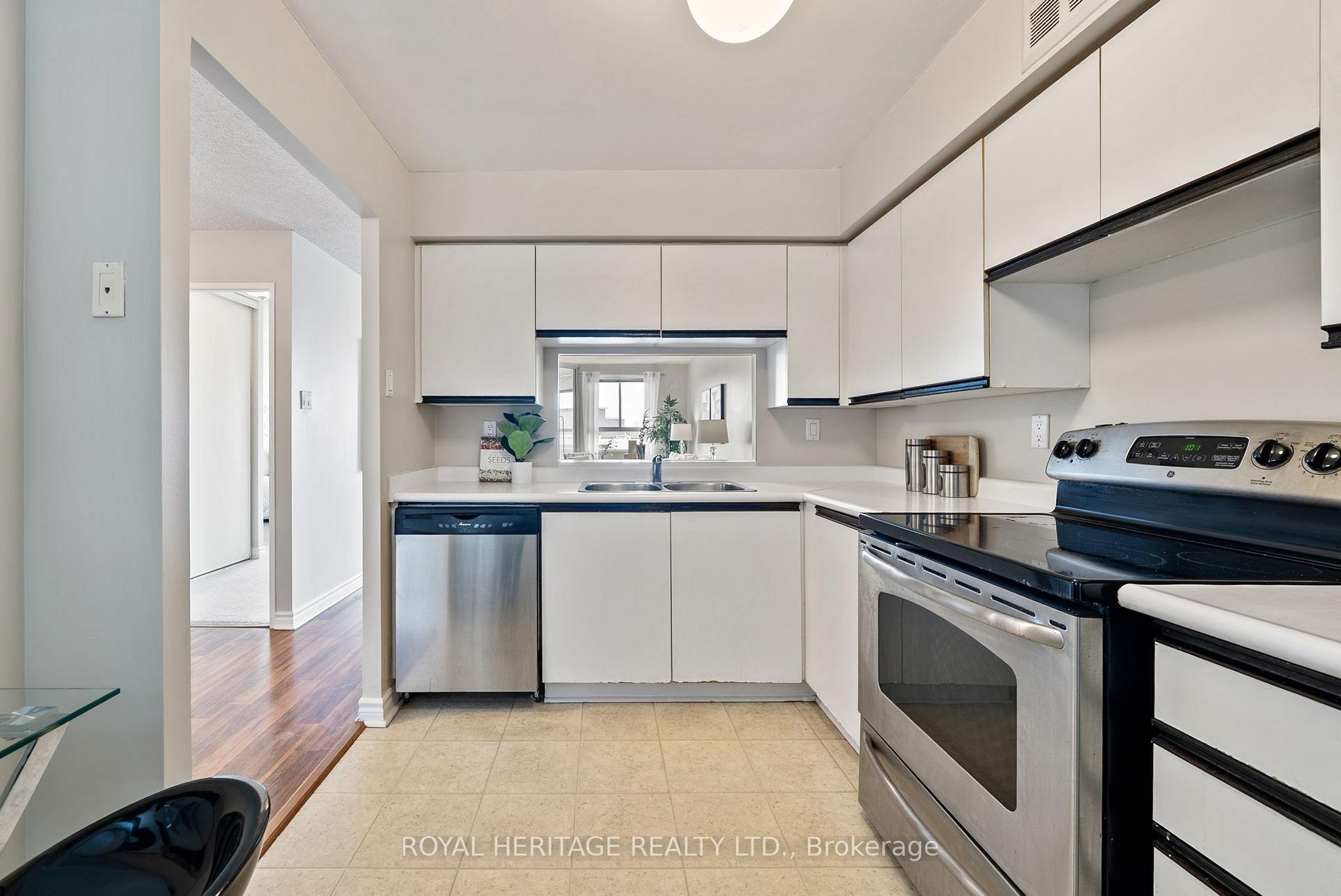 Photo 8 of Unit 1203, 4 Park Vista Crescent, Toronto, O'Connor-Parkview — HOMEH
