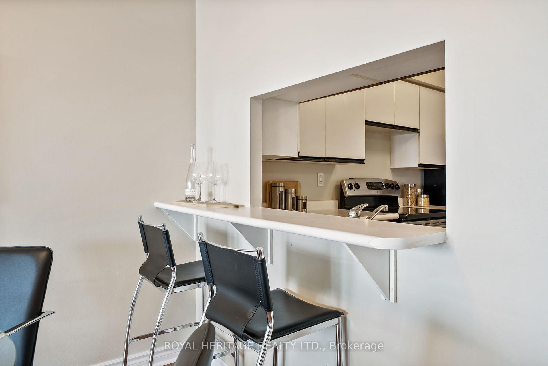 Photo 11 of Unit 1203, 4 Park Vista Crescent, Toronto, O'Connor-Parkview — HOMEH