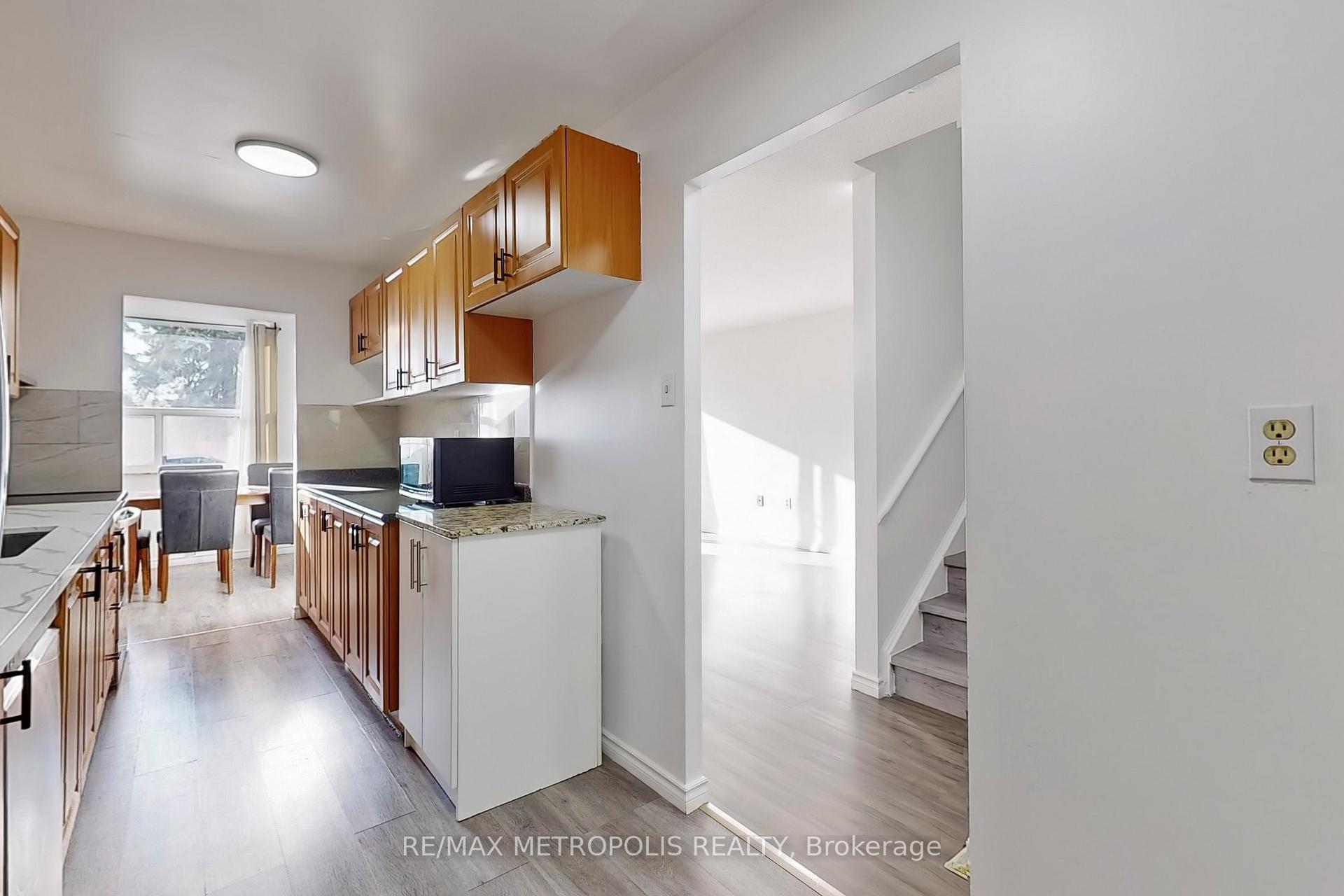 Photo 7 of Unit 106, 4060 Lawrence Avenue E, Scarborough, West Hill — HOMEH