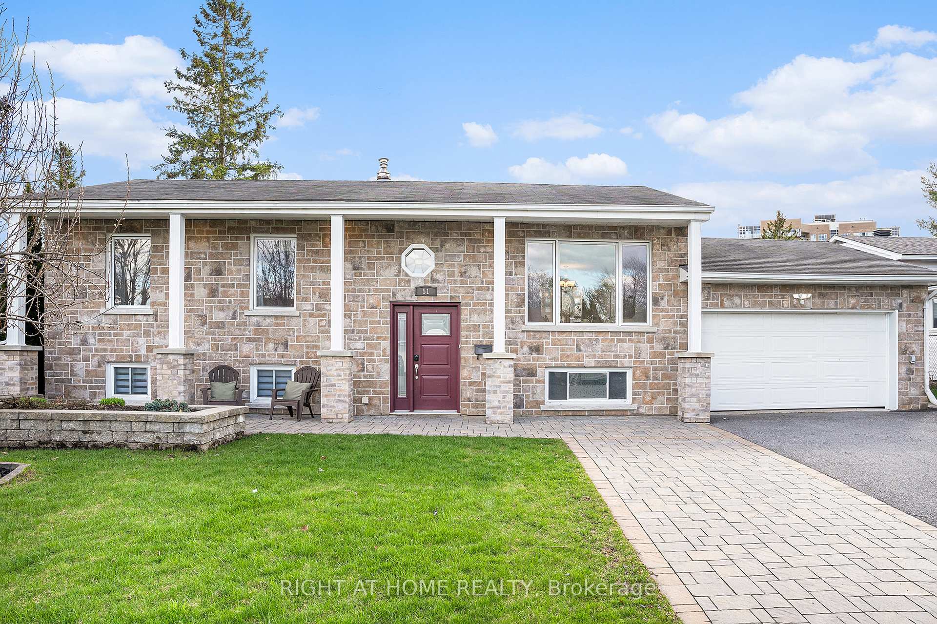 Photo 1 of 51 Keewatin Crescent, Ottawa, Borden Farm/Stewart Farm/Carleton Heights/Parkwood Hills — HOMEH