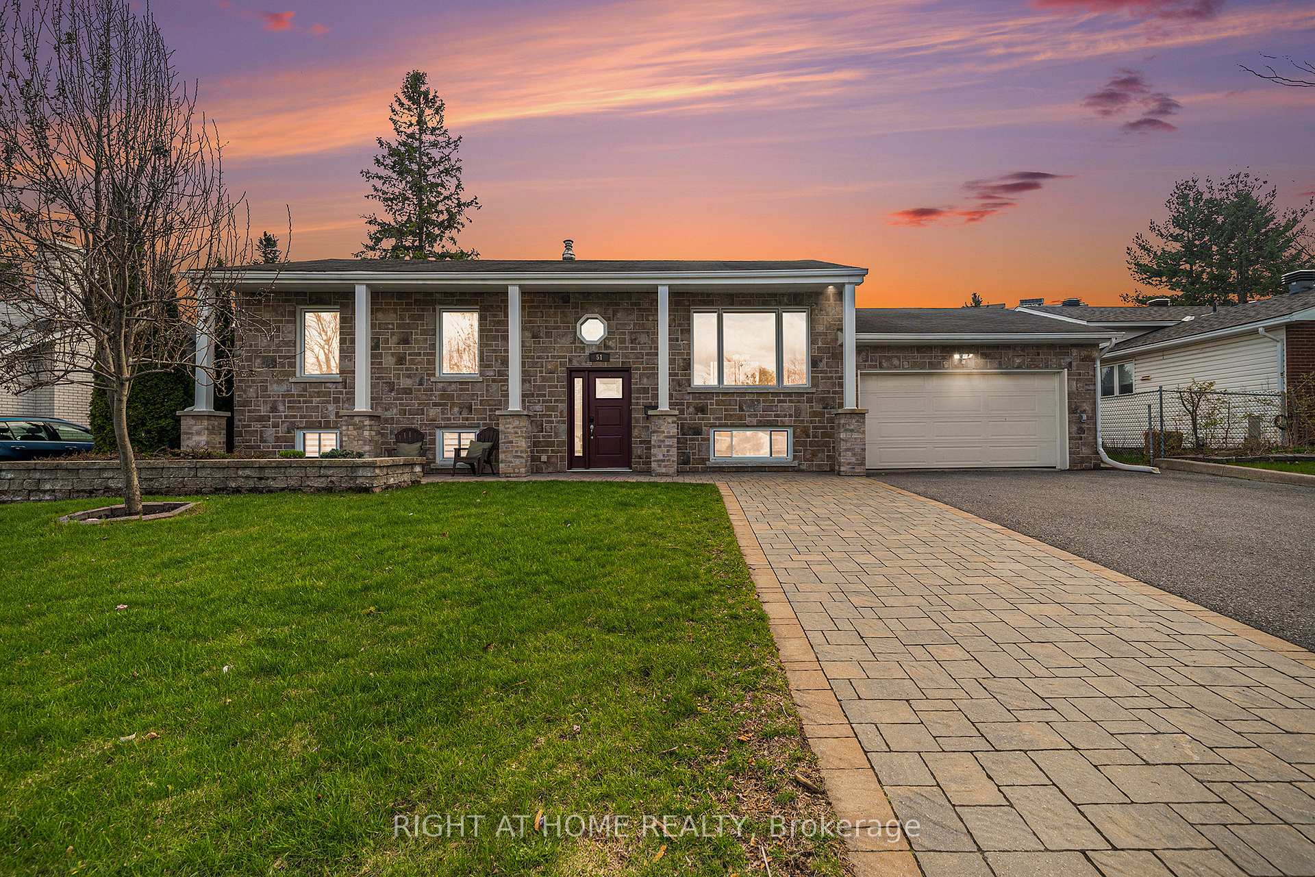 Photo 2 of 51 Keewatin Crescent, Ottawa, Borden Farm/Stewart Farm/Carleton Heights/Parkwood Hills — HOMEH
