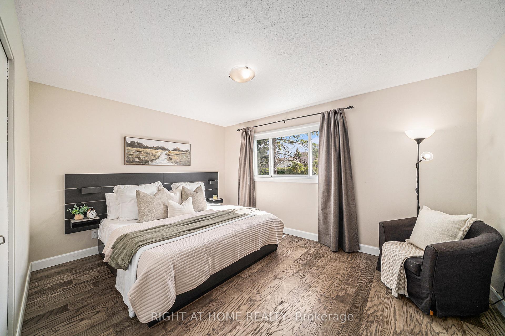 Photo 15 of 51 Keewatin Crescent, Ottawa, Borden Farm/Stewart Farm/Carleton Heights/Parkwood Hills — HOMEH