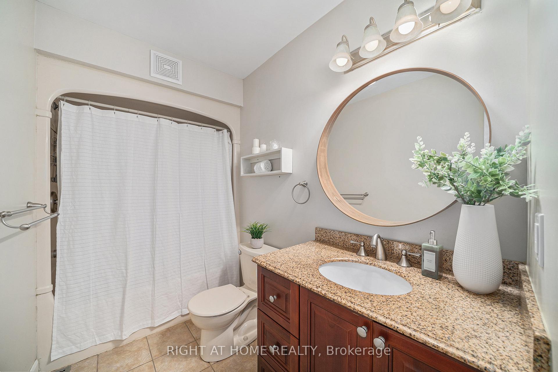Photo 18 of 51 Keewatin Crescent, Ottawa, Borden Farm/Stewart Farm/Carleton Heights/Parkwood Hills — HOMEH